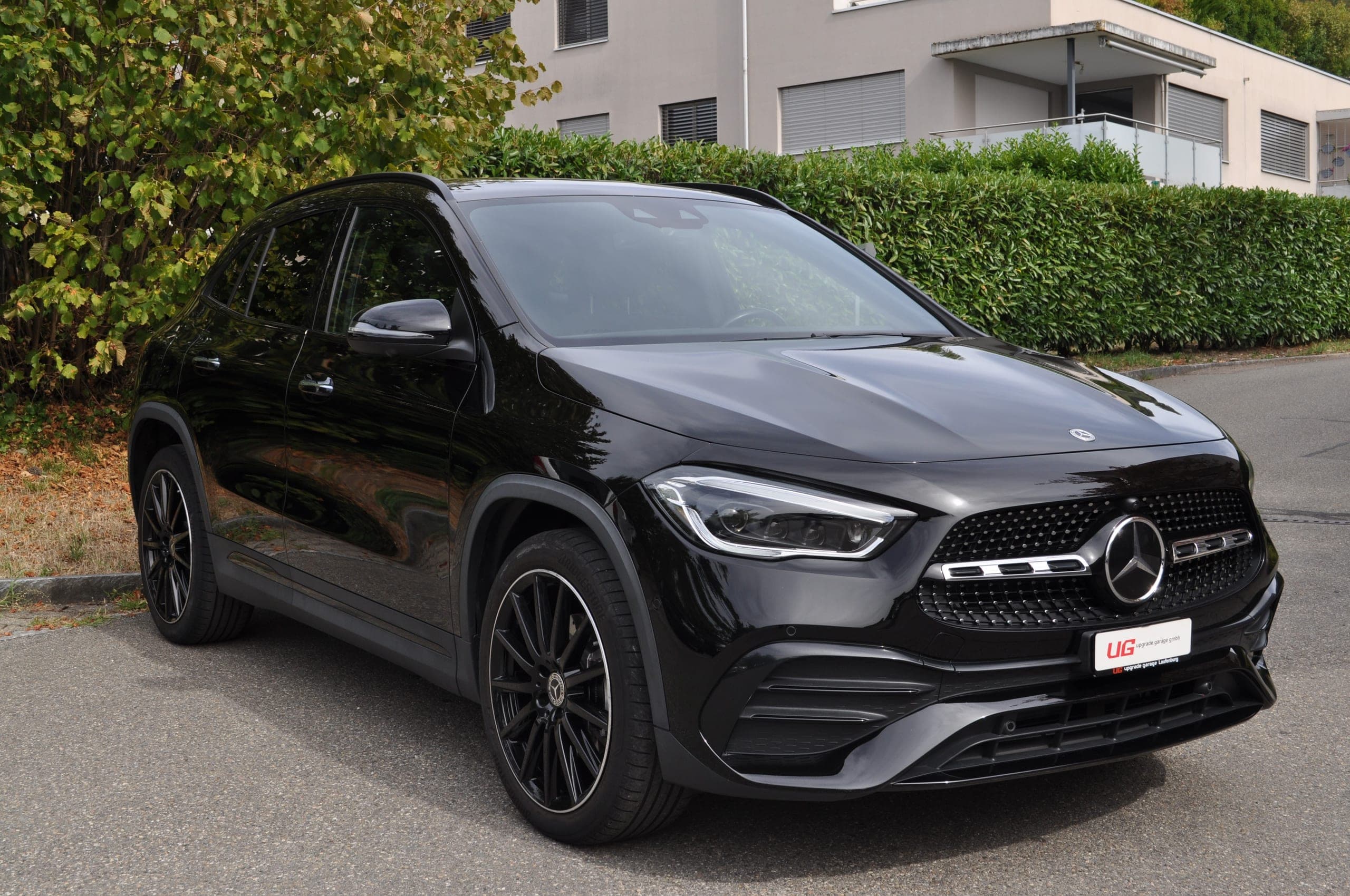 Mercedes-Benz GLA-Klasse MERCEDES-BENZ GLA 250e AMG Line 8G-DCT