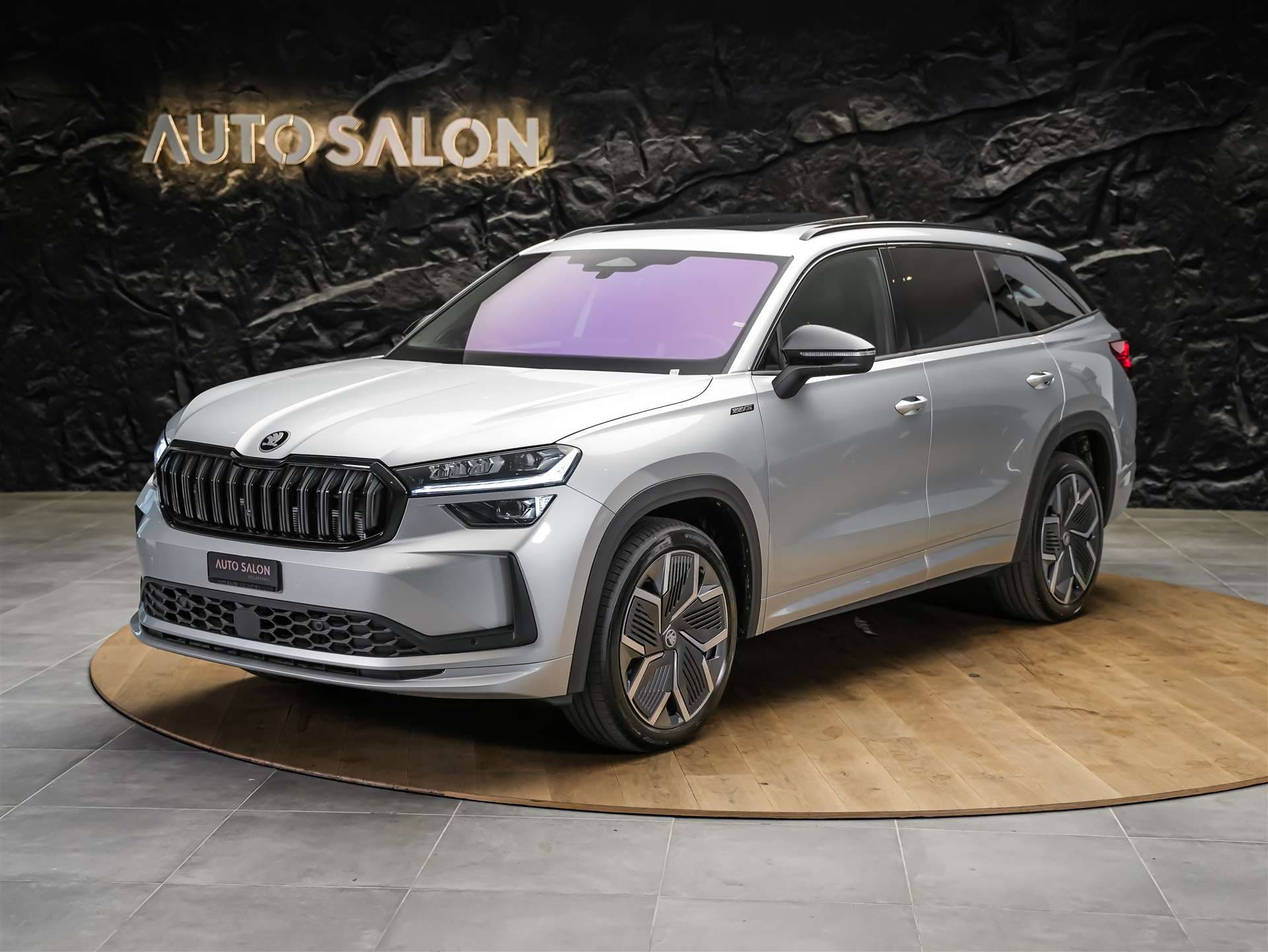 Skoda Kodiaq SKODA Kodiaq 2.0 TDI Sportline 4x4 *Panorama*Matrix LED*Anhängerkupplung*