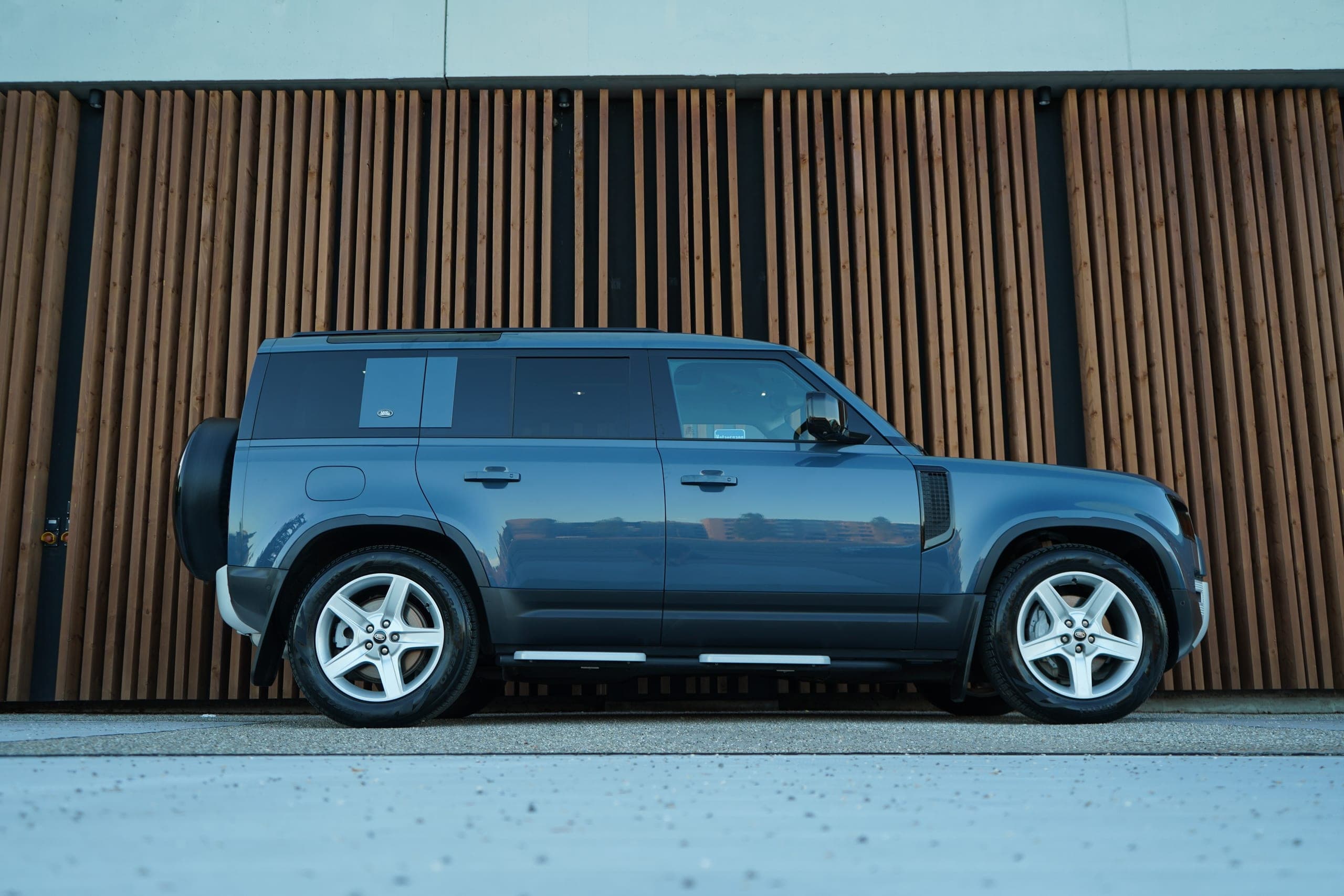 Land Rover Defender LAND ROVER DEFENDER 110 3.0 D I6 300 X-DYNAMIK HSE AWD AT8 l 300 PS