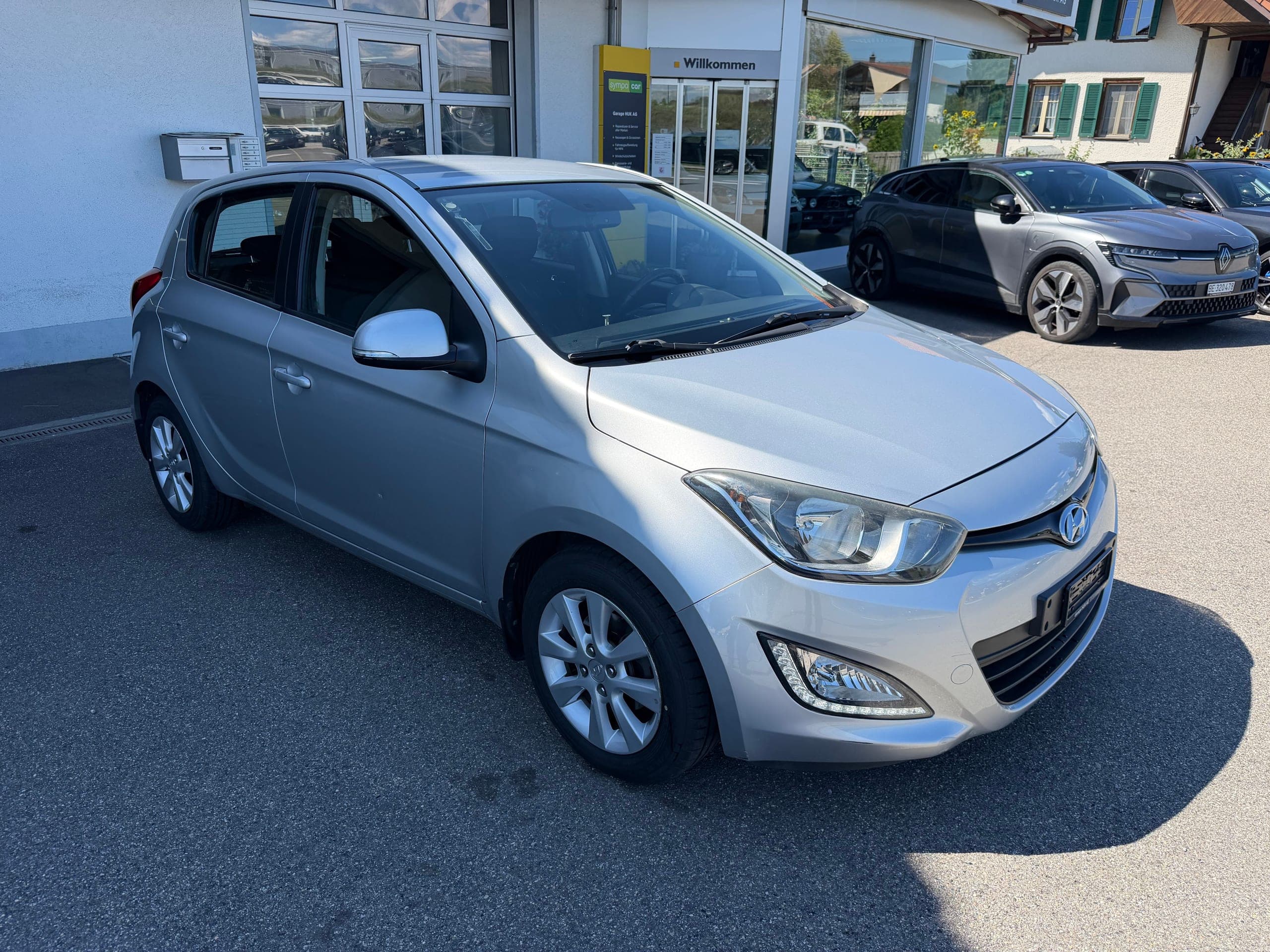 Hyundai i20 HYUNDAI i20 1.4 Style Automatic+++MIT MFK 30.4.2025+++