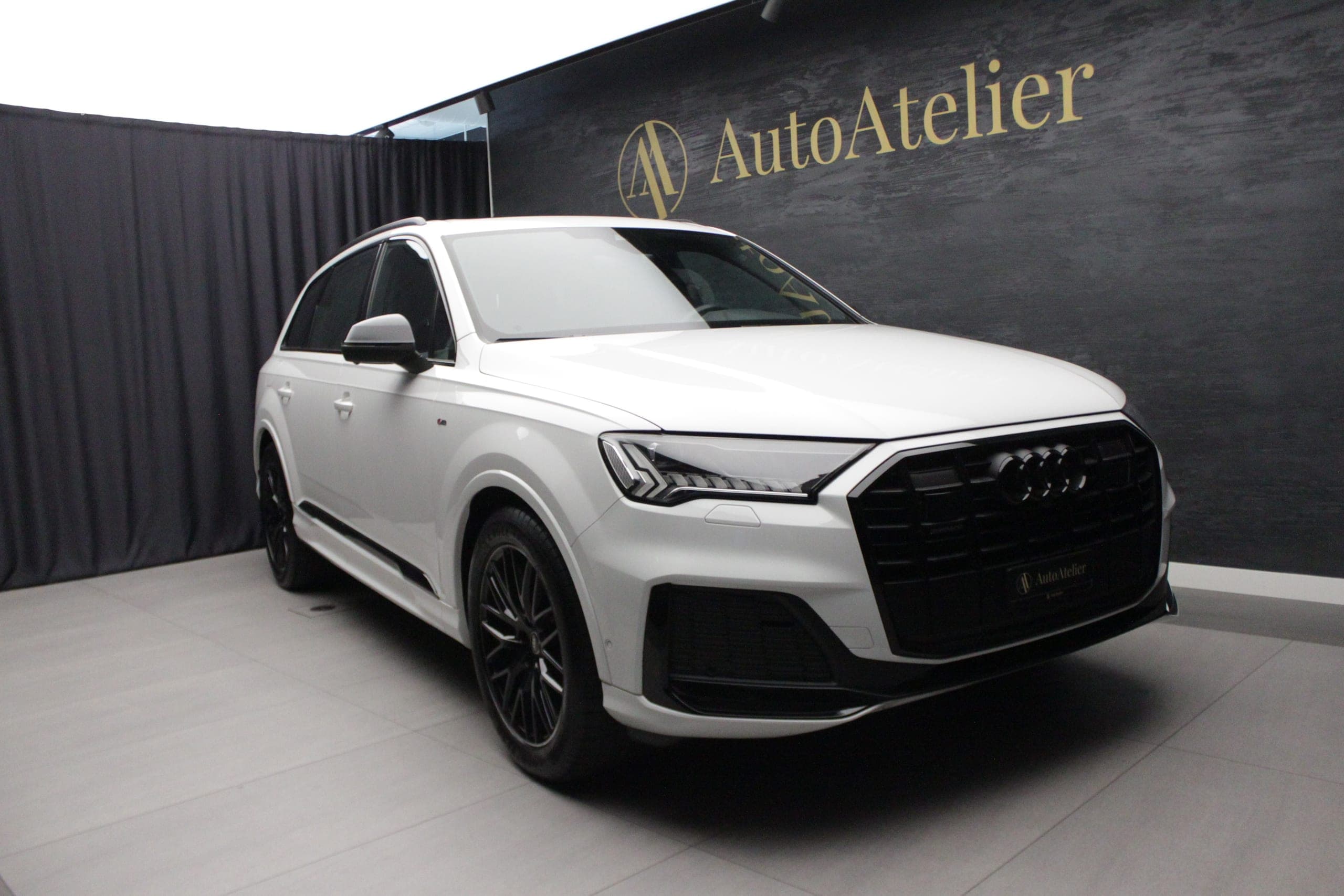 Audi Q7 AUDI Q7 45 TDI quattro S Line tiptronic