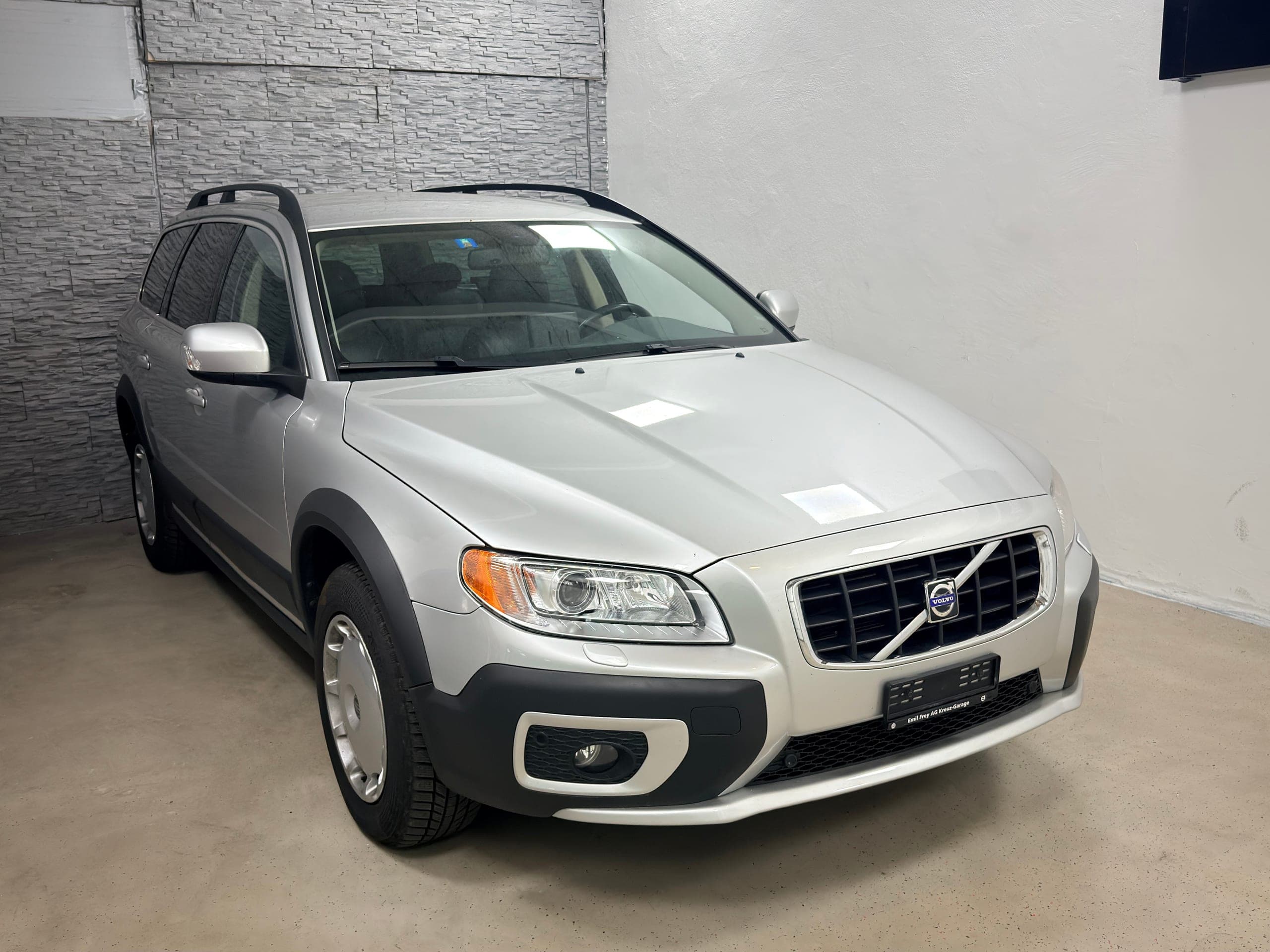 Volvo XC70 VOLVO XC70 D5 AWD Momentum Geartronic