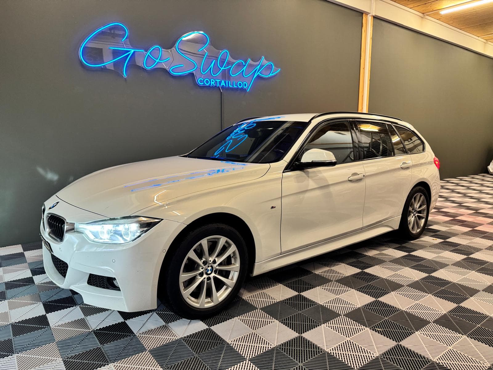 BMW 3er BMW 335d xDrive Touring M Sport Line Steptronic