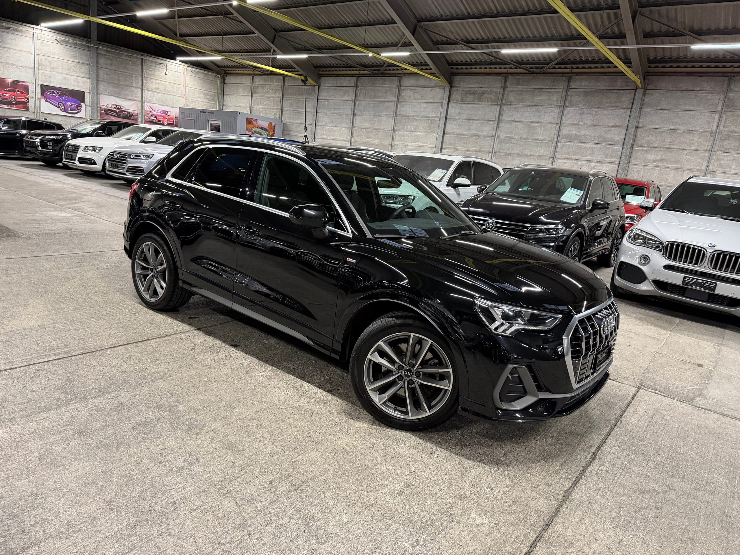 Audi Q3 AUDI Q3 40 TFSI S line quattro S-tronic
