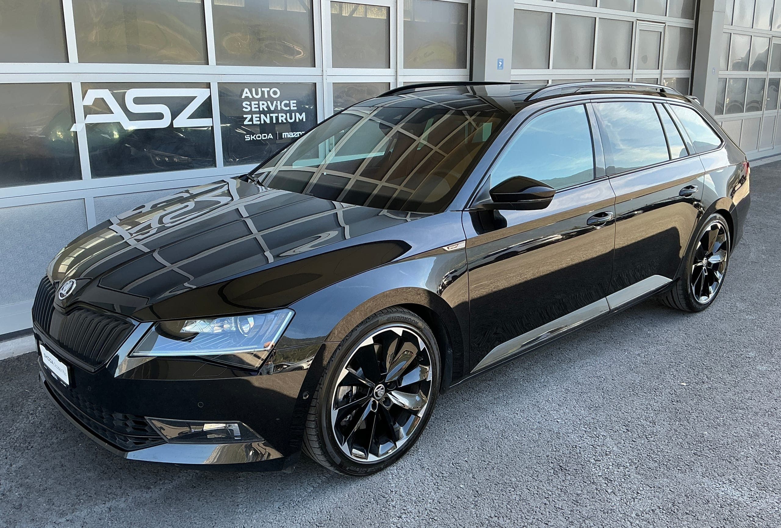 Skoda Superb SKODA Superb Combi 2.0 TSI SportLine+ 4x4 DSG
