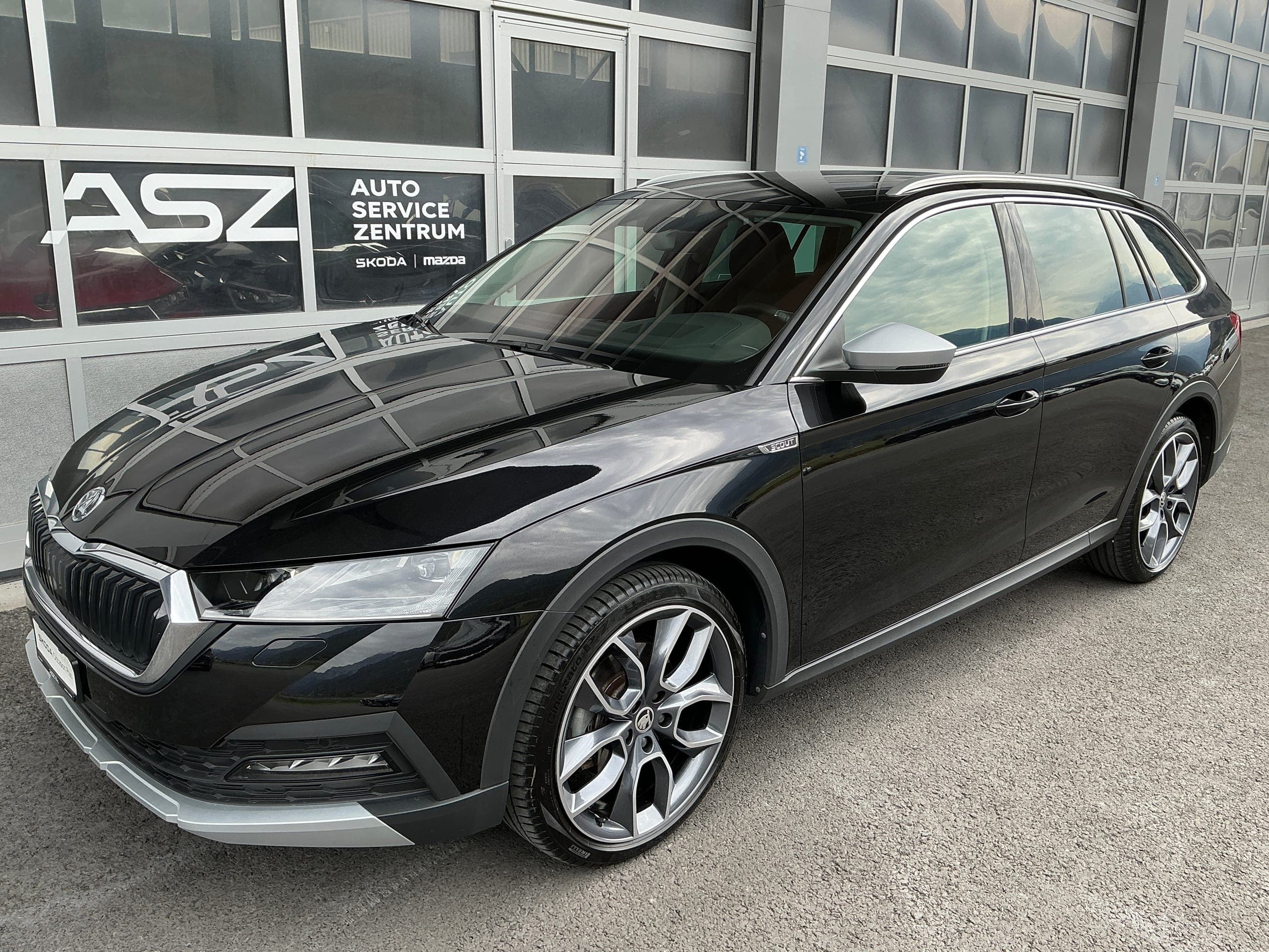 Skoda Octavia Scout SKODA Octavia Scout 2.0 TSI 4x4 DSG