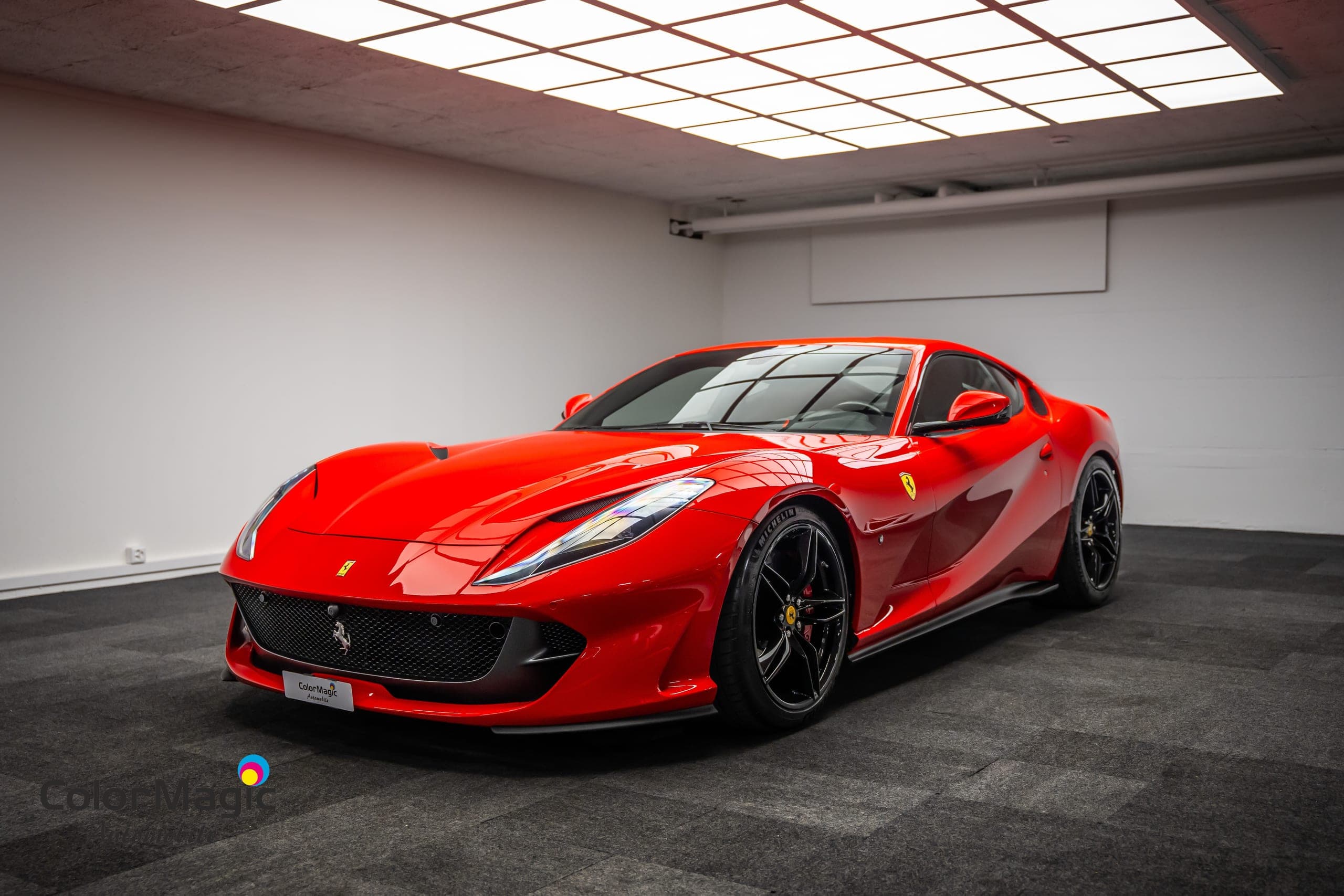 Ferrari 812 FERRARI * 812 SUPERFAST * ROSSO CORSA * CARBON RACING-SEATS *