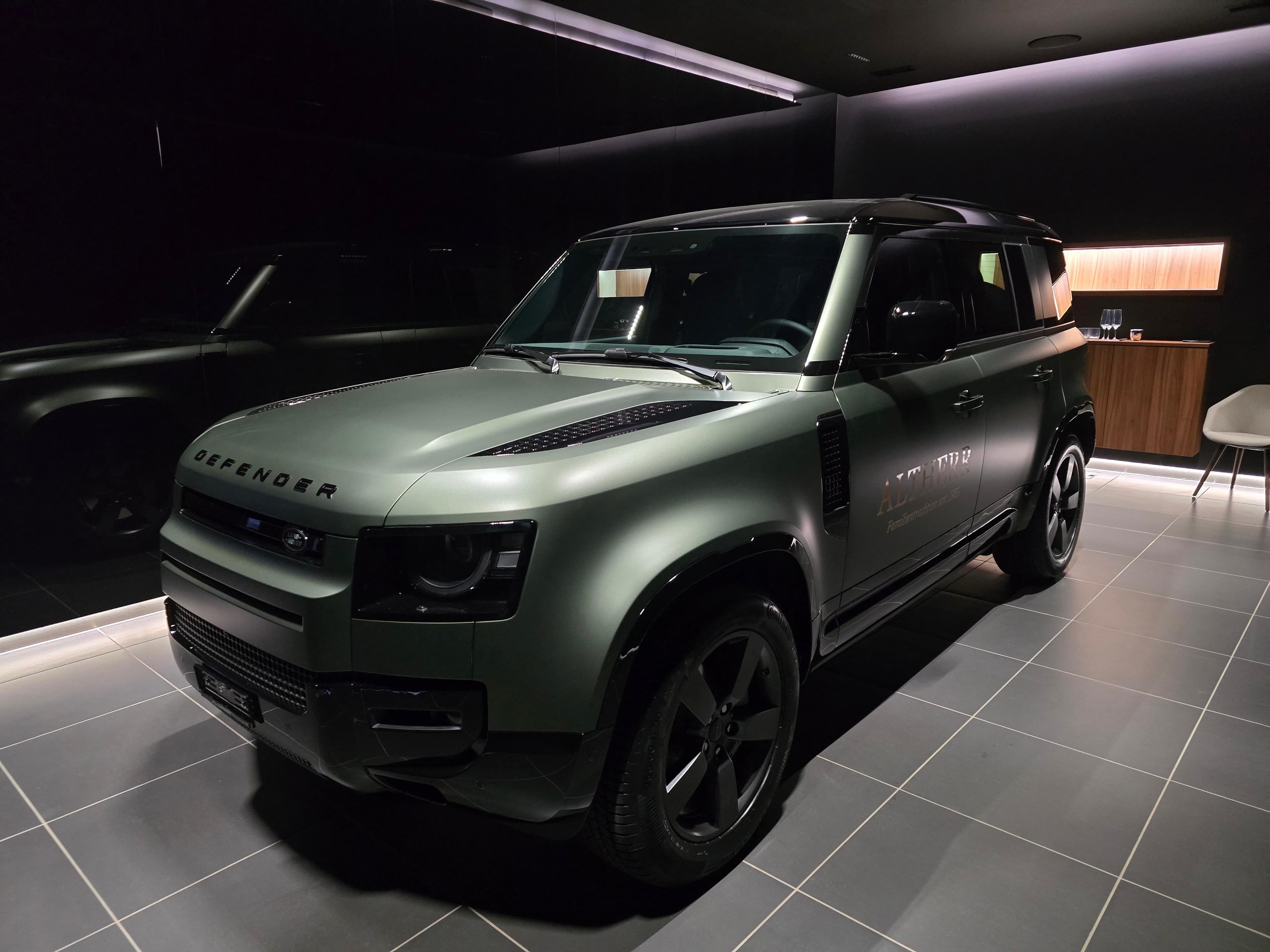 Land Rover Defender