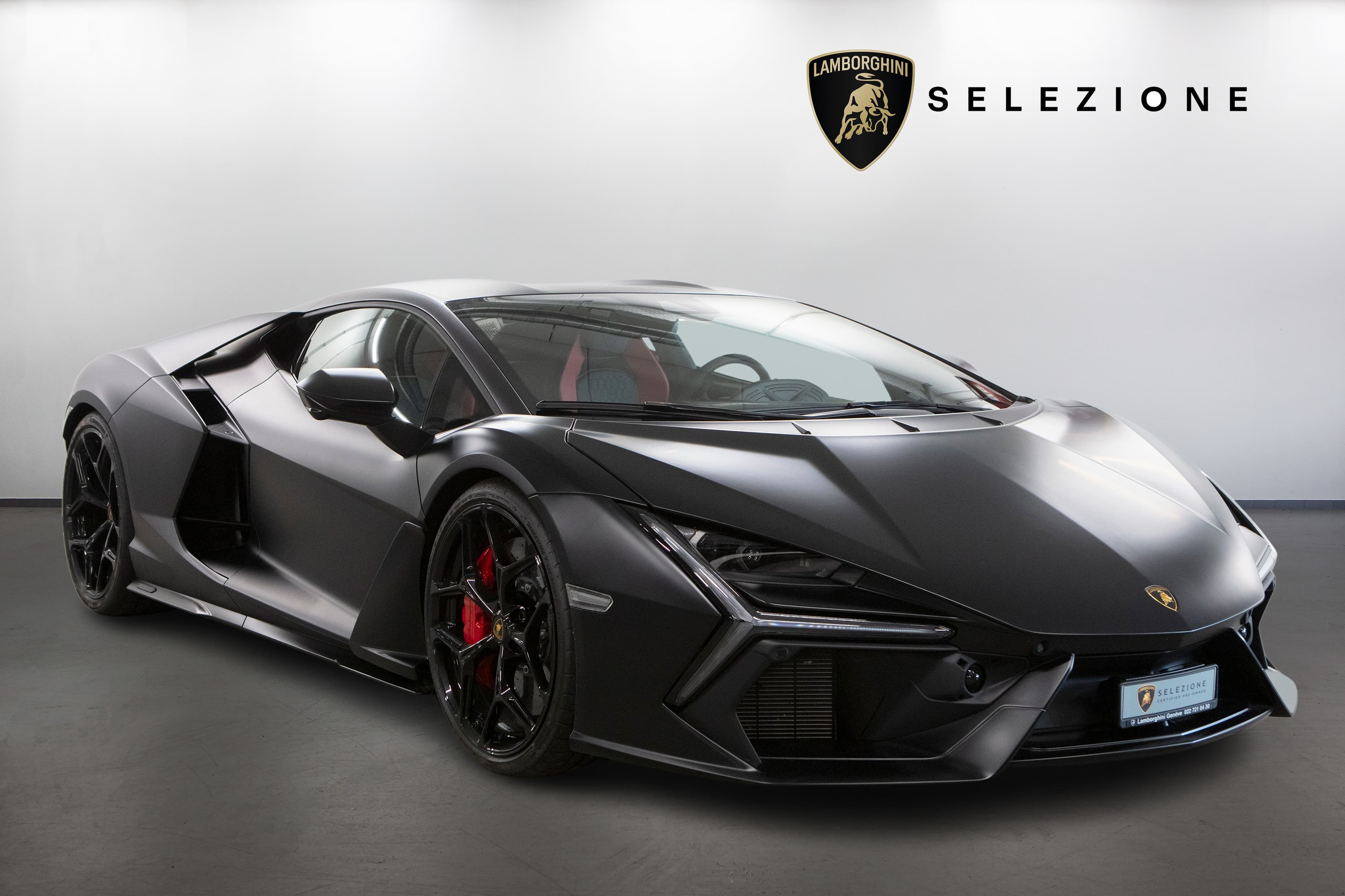 Lamborghini Revuelto