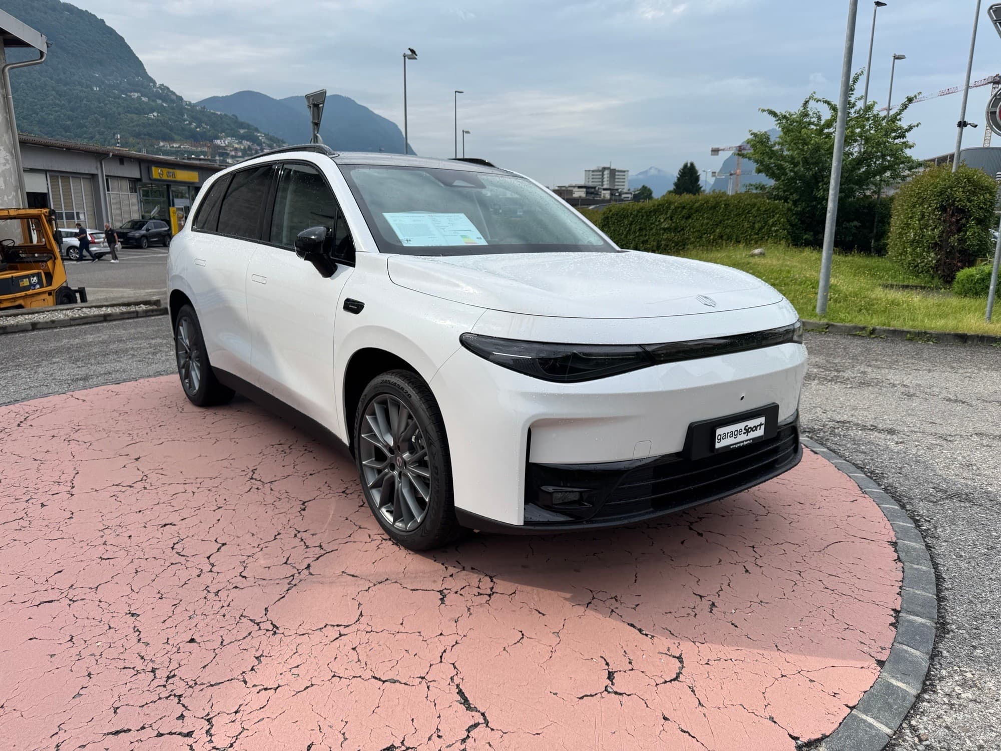 Leapmotor C10