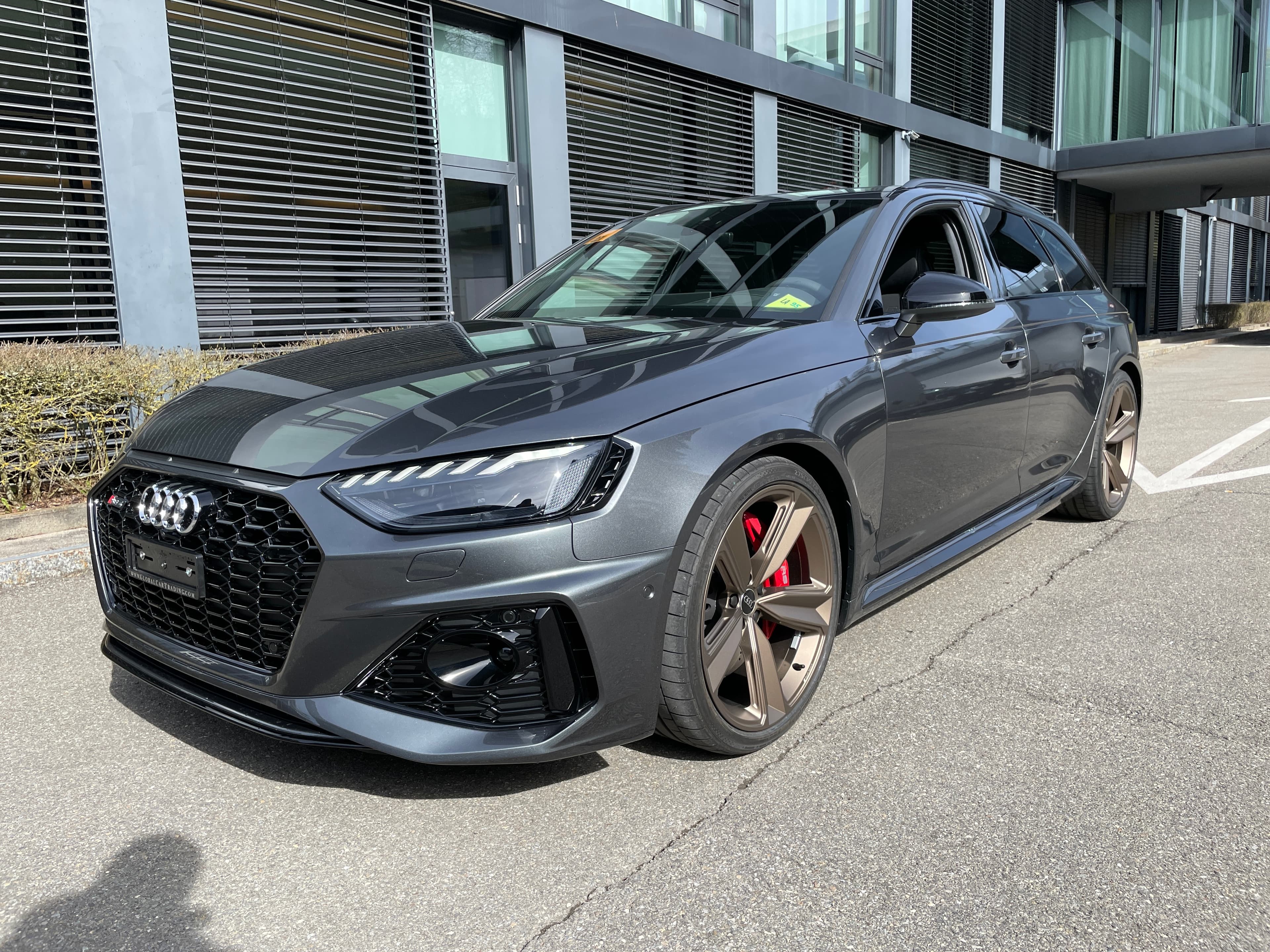 Audi S4 / RS4