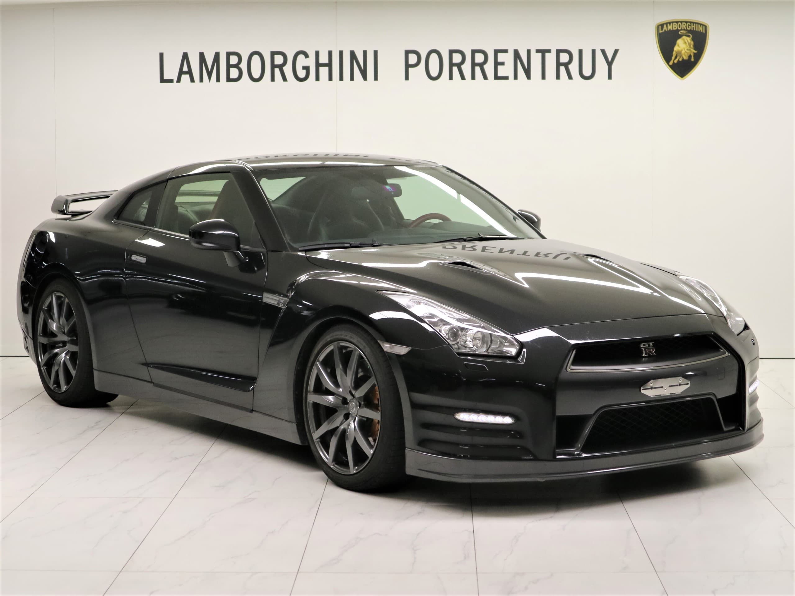 Nissan GT-R
