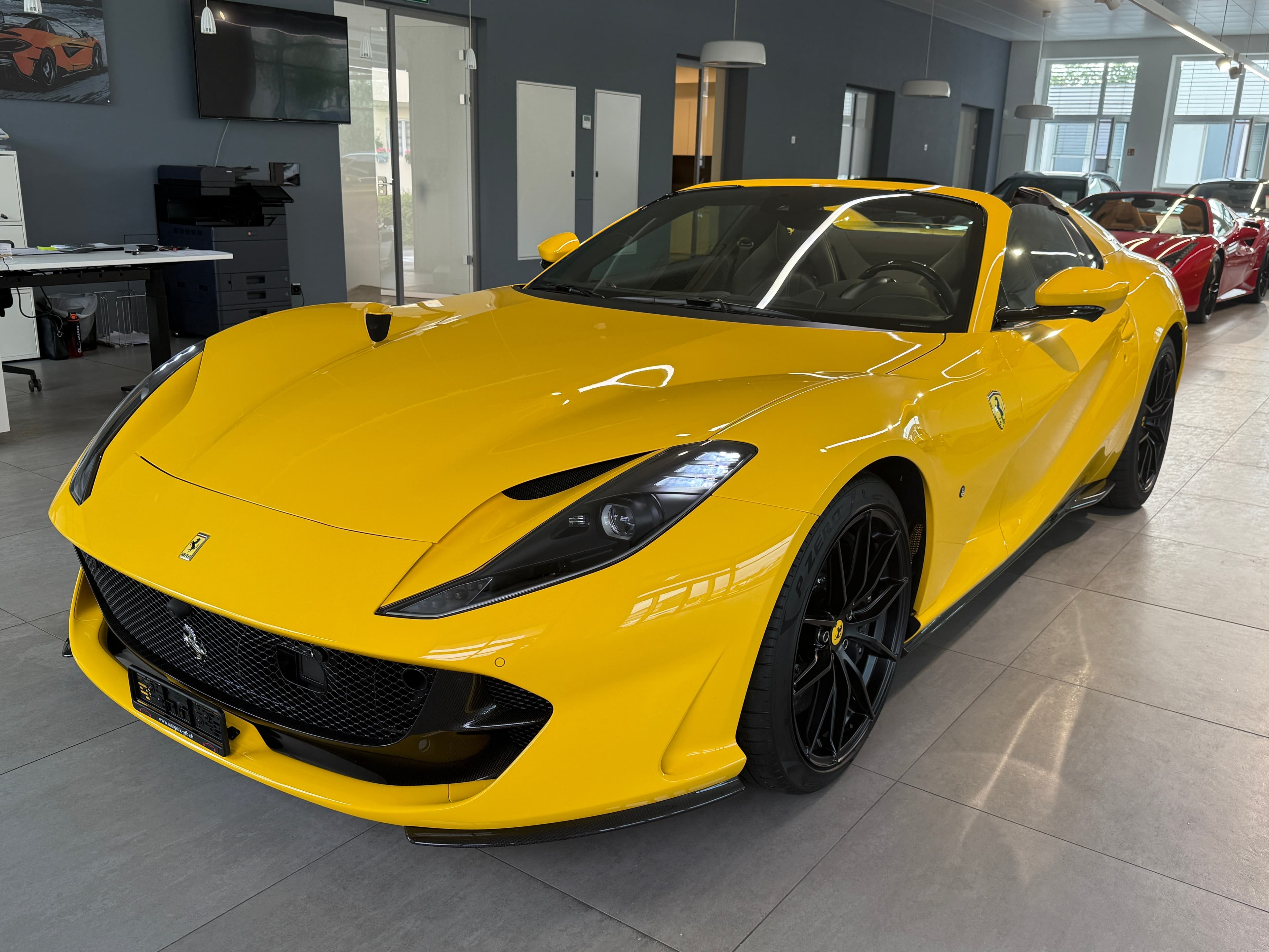Ferrari 812