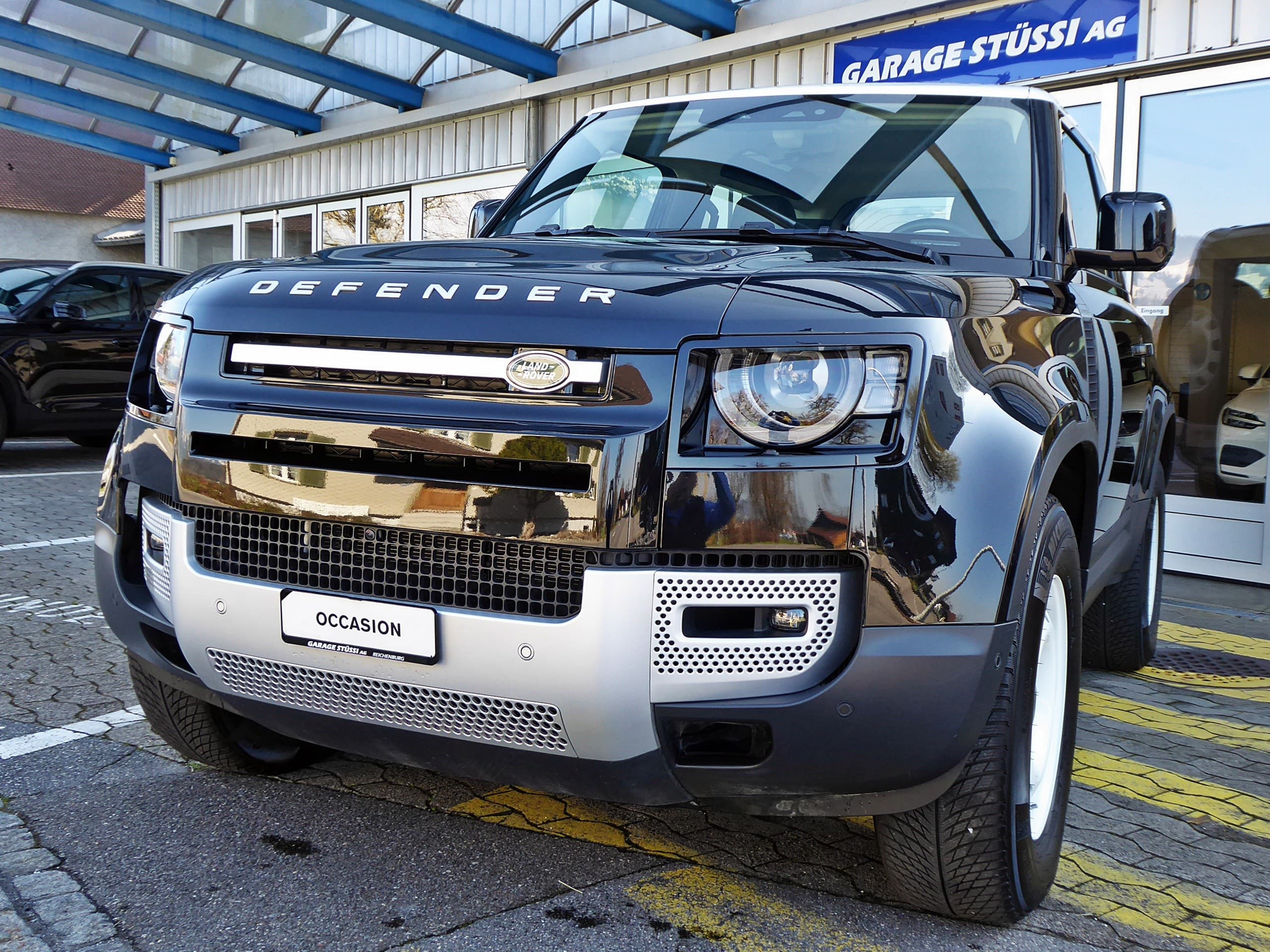 Land Rover Defender