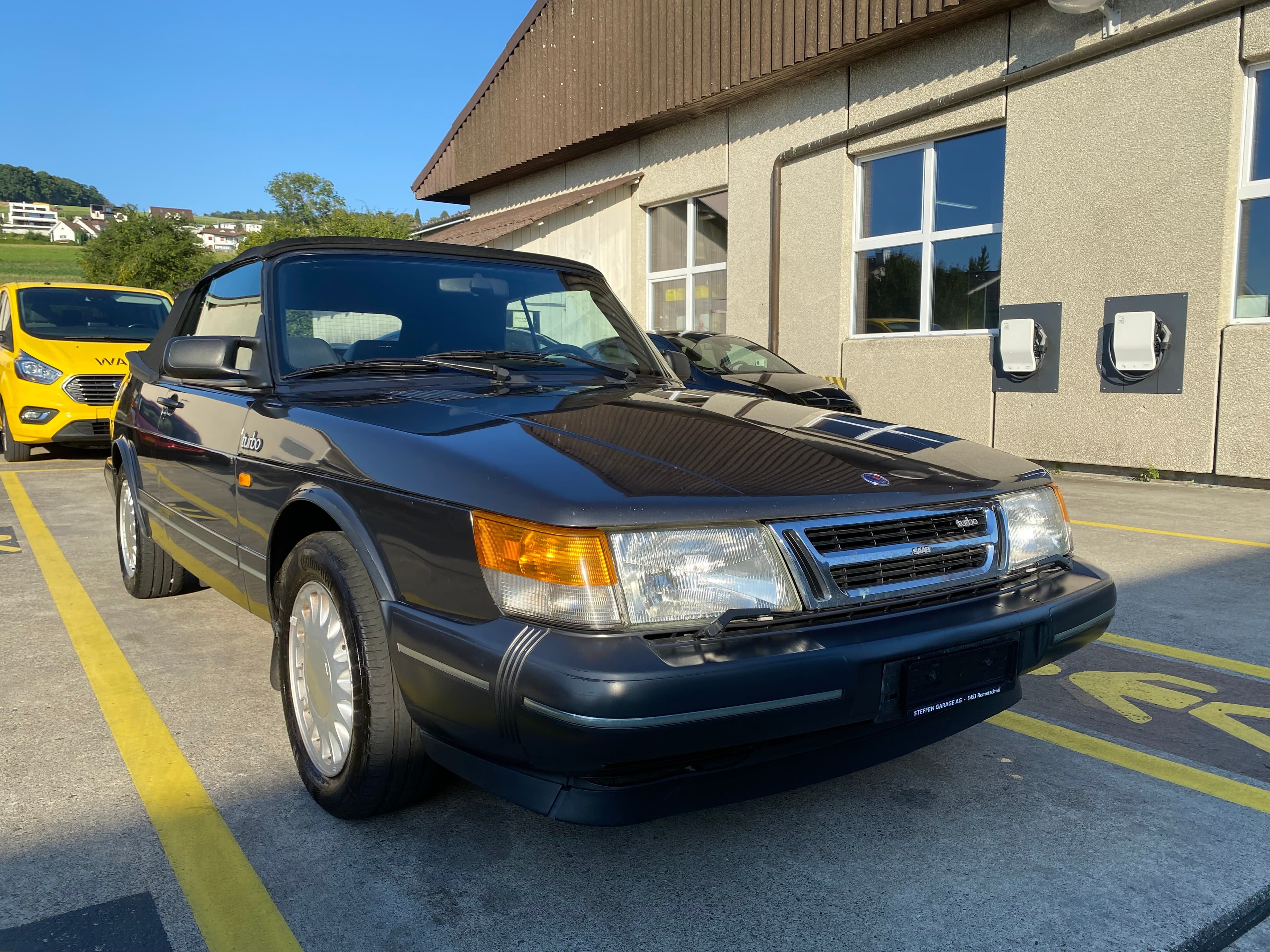 Saab 900