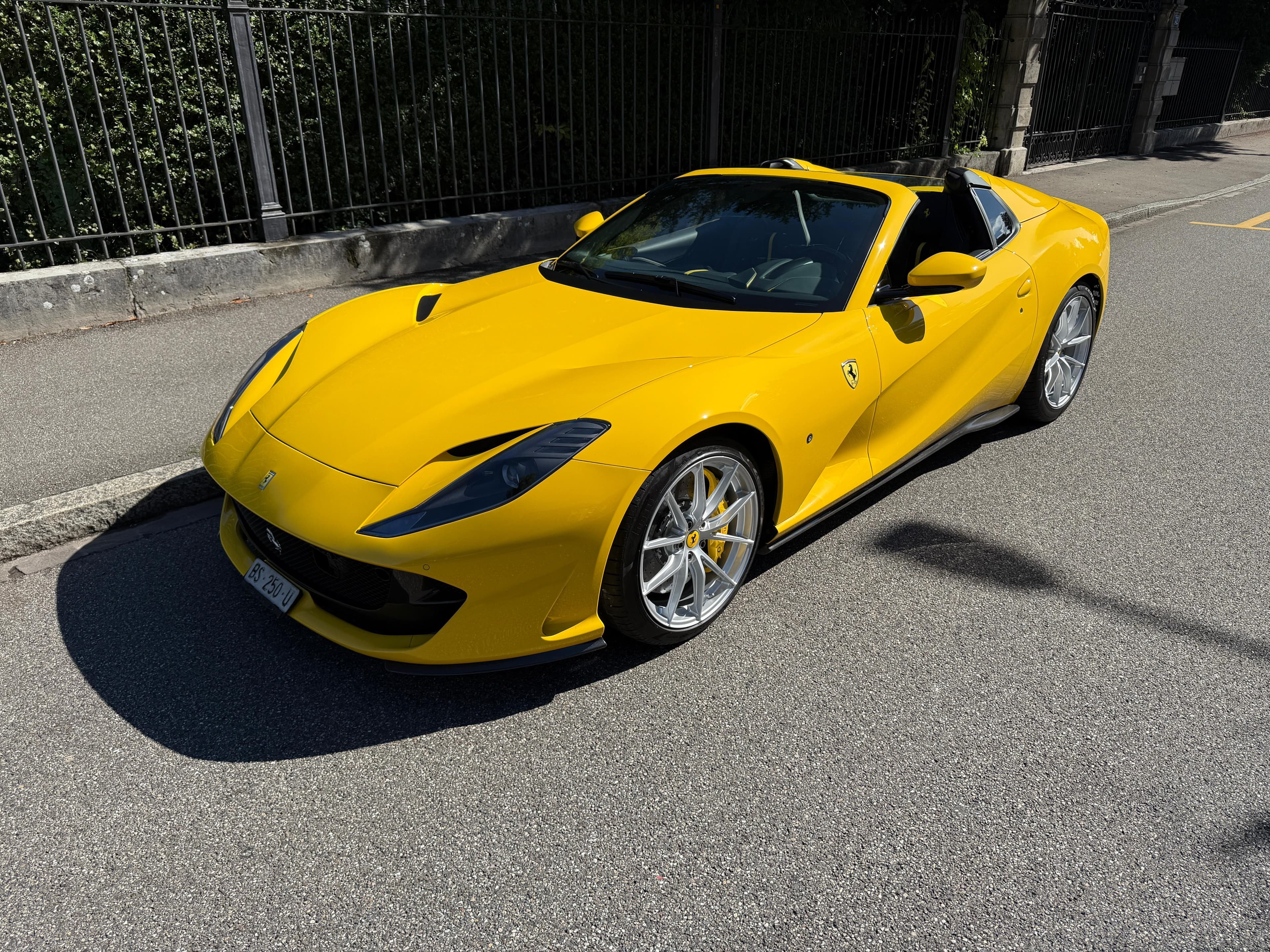 Ferrari 812