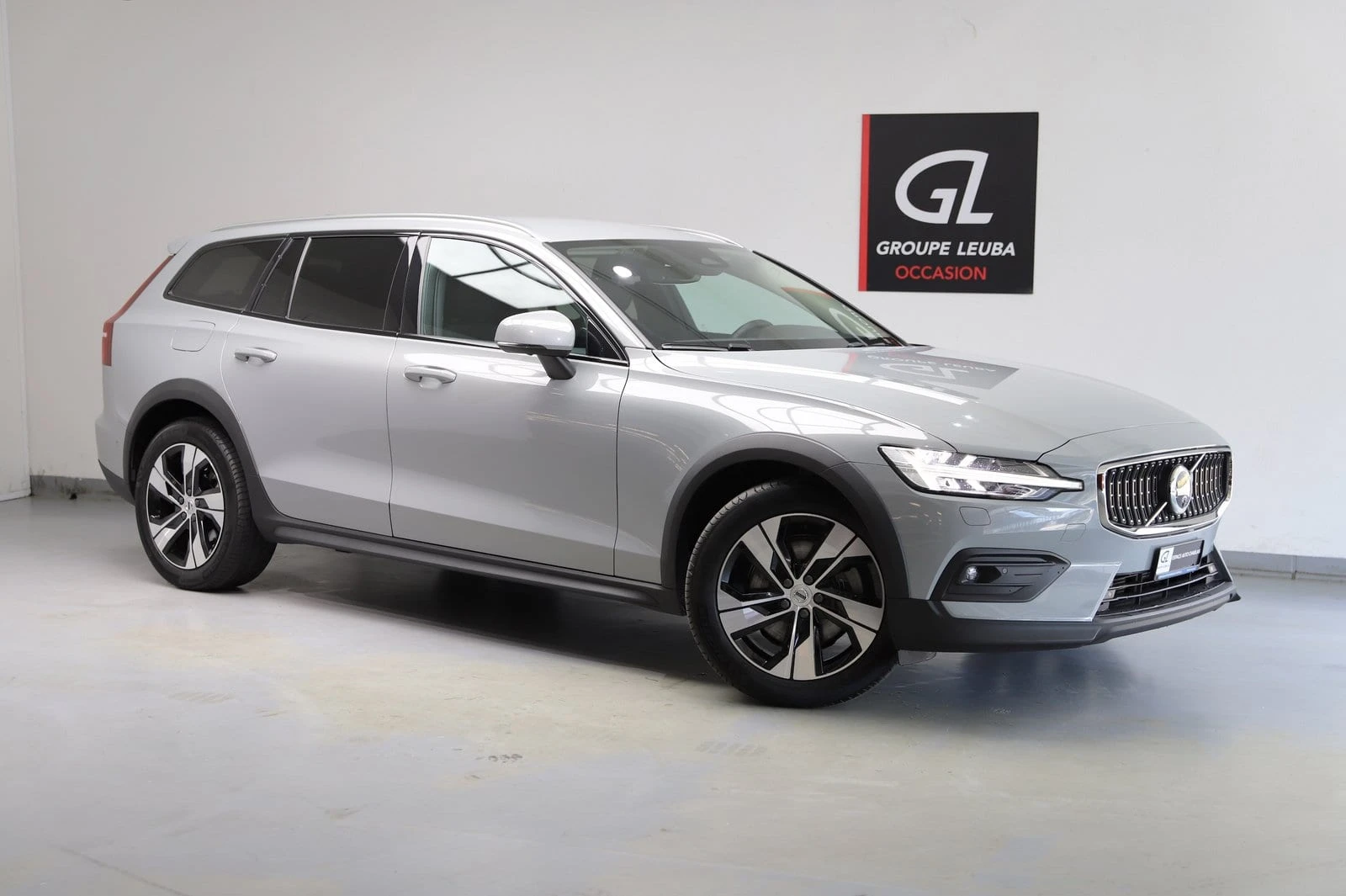Volvo V60 Cross Country 2.0 B4 Core AWD