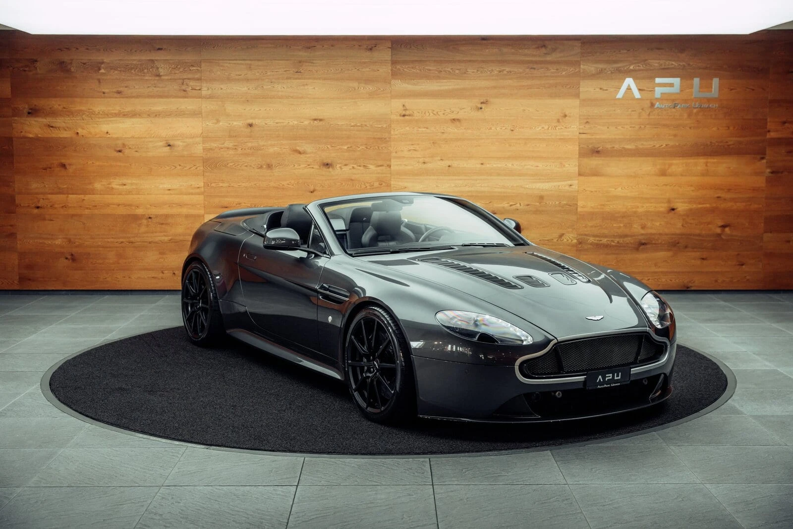 Aston Martin V8/V12 Vantage S