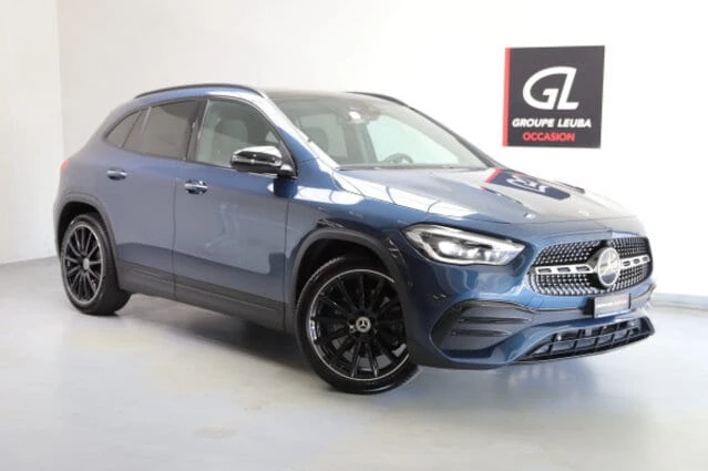 Mercedes-Benz GLA-Klasse GLA 250 AMG Line 4Matic