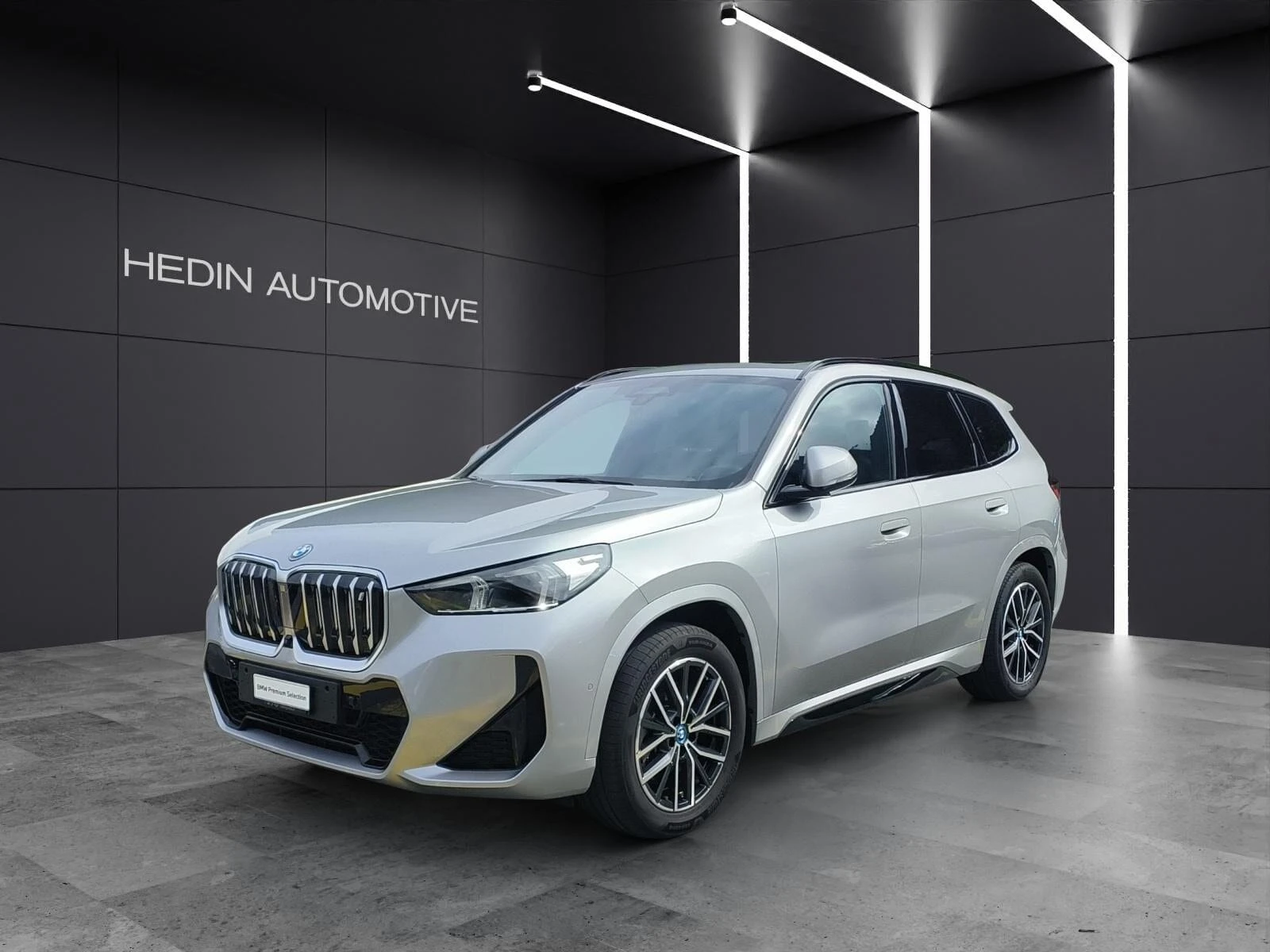 BMW iX1