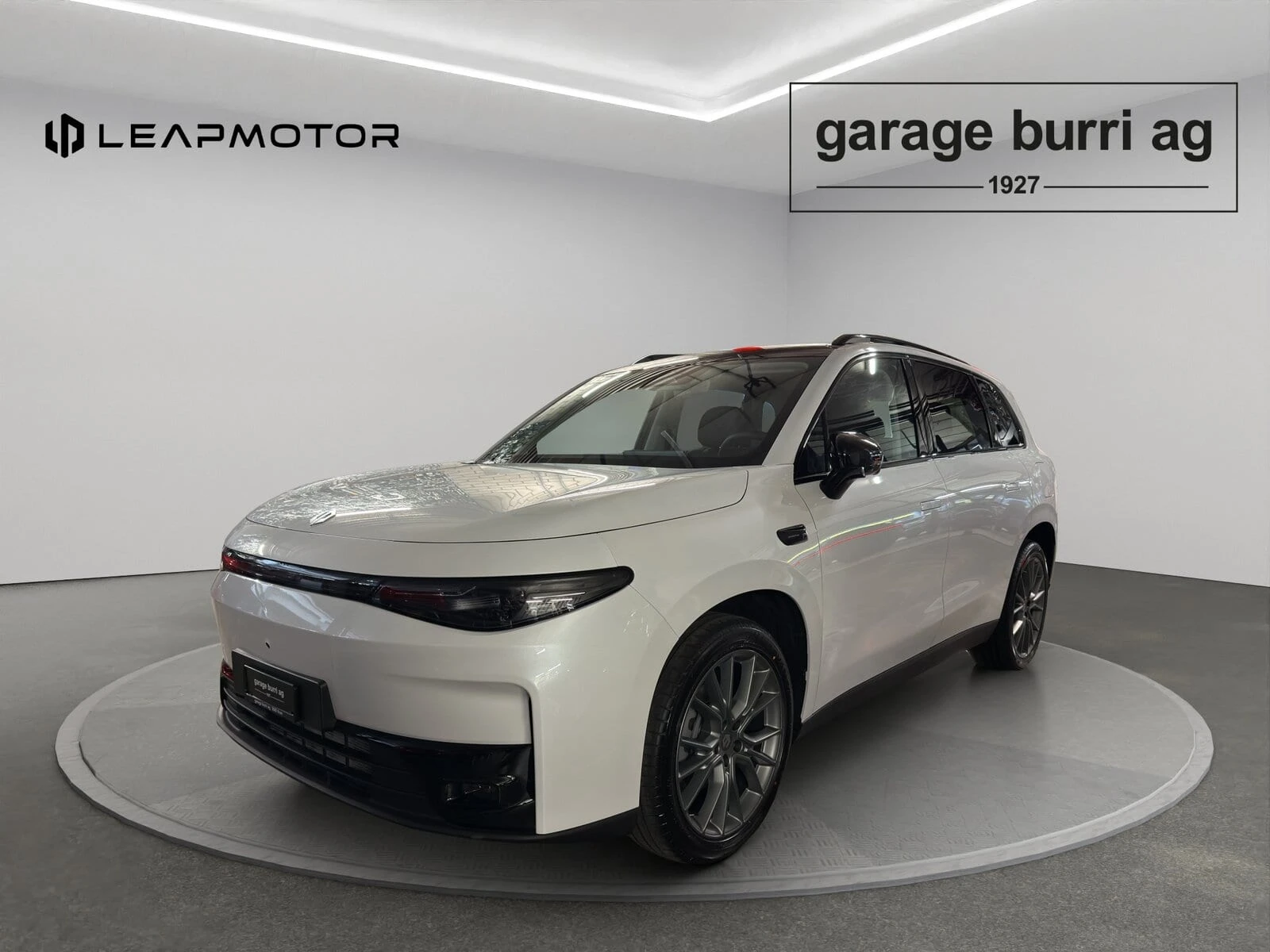Leapmotor C10