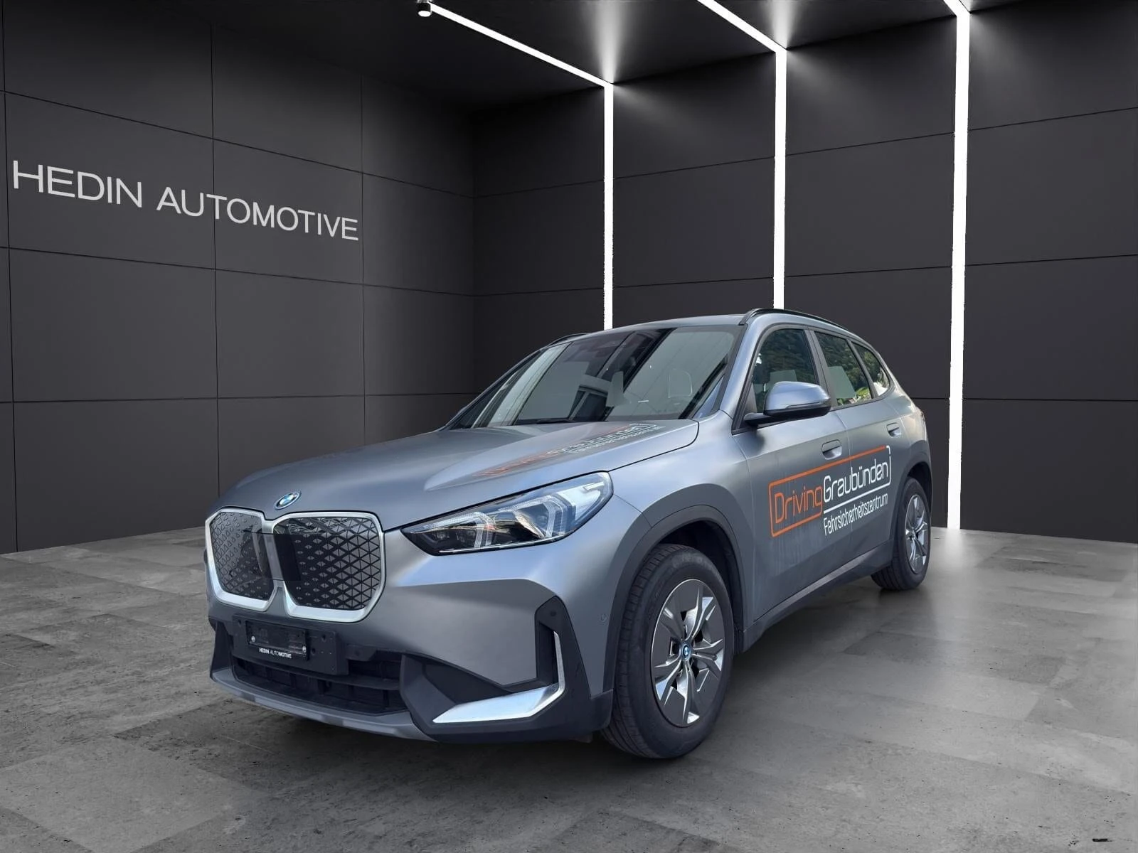 BMW iX1