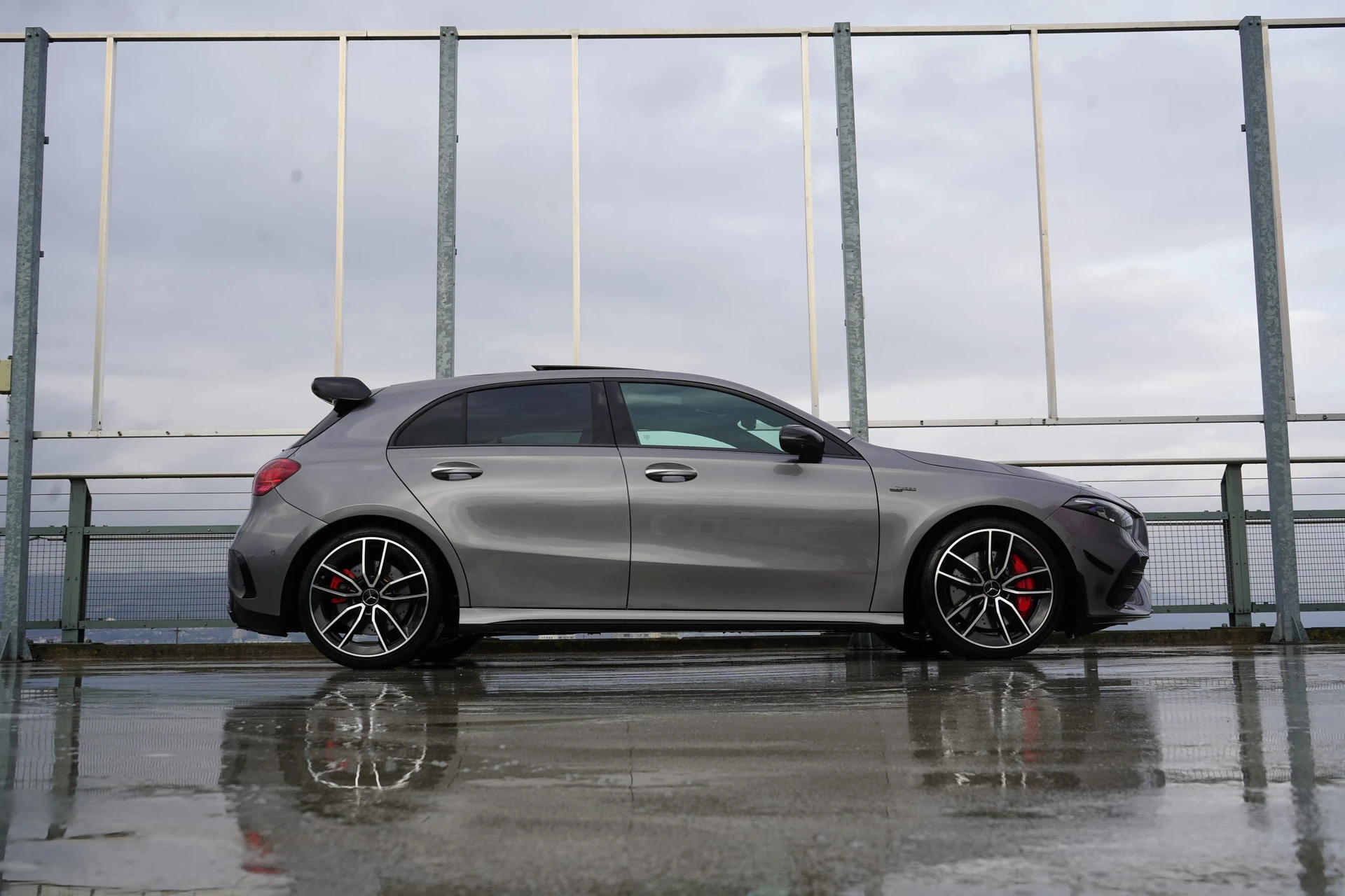 Mercedes-Benz A-Klasse AMG 35 4MATIC BLACK ll AERODYNAMIK 8G-DCT l 306 PS