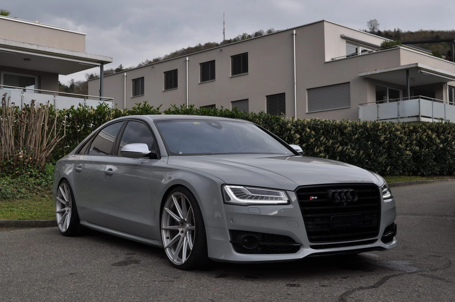 Audi S8