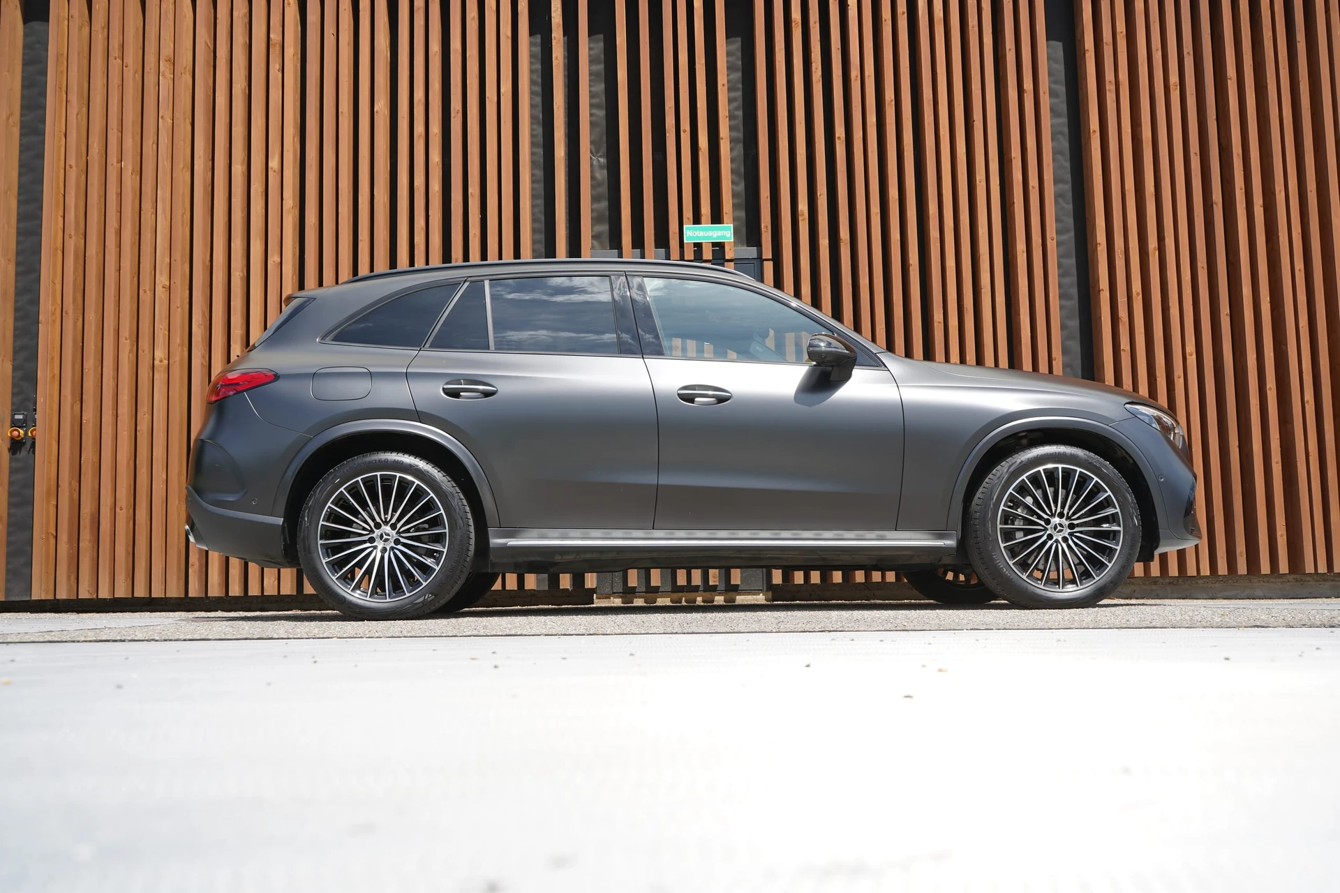 Mercedes-Benz GLC-Klasse GLC 300 d 4MATIC AMG LINE BLACK 9G-TRONIC l 269 PS