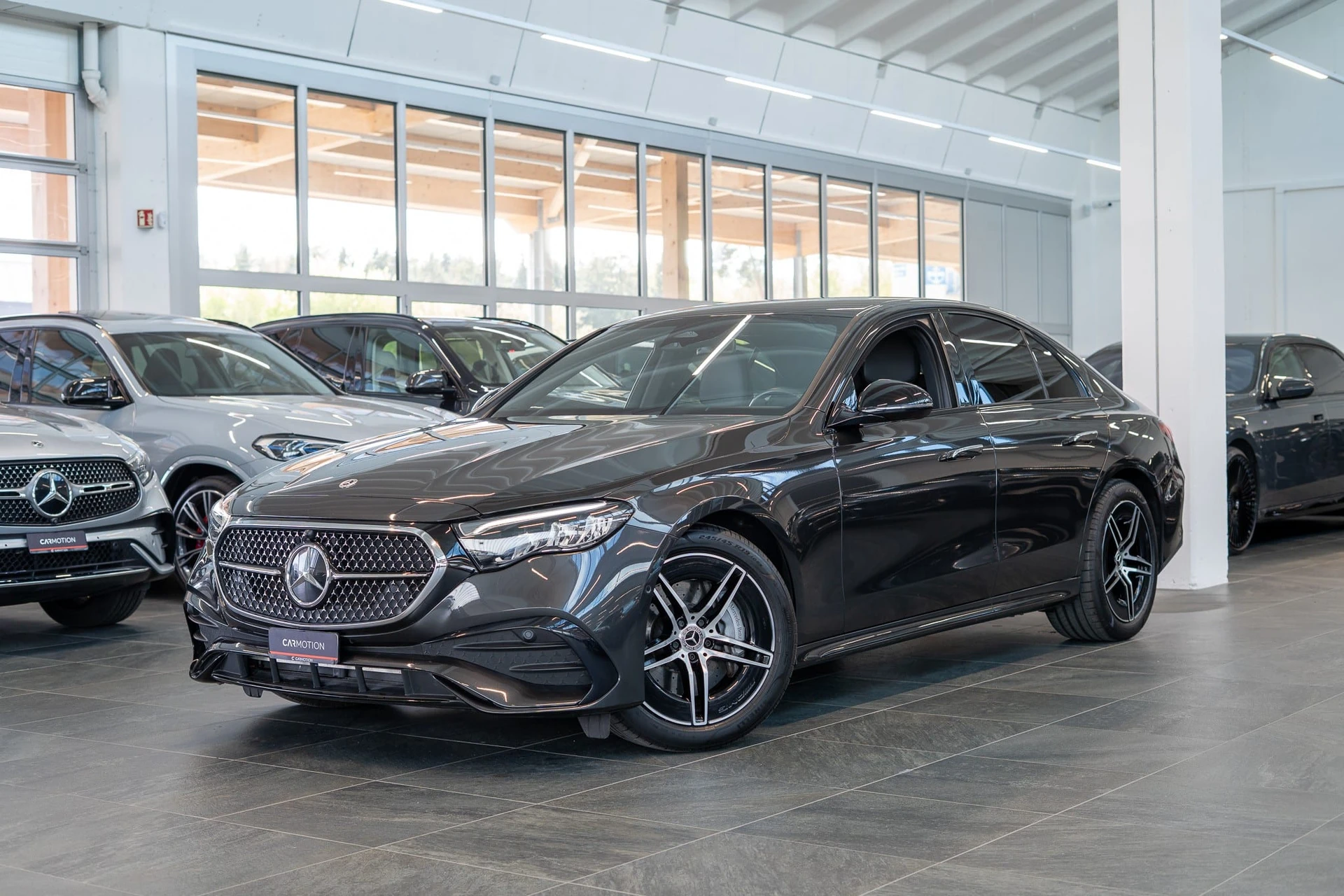 Mercedes-Benz E-Klasse E 220 d AMG Line / Navi / Rückfahrkamera / Sitzheizung