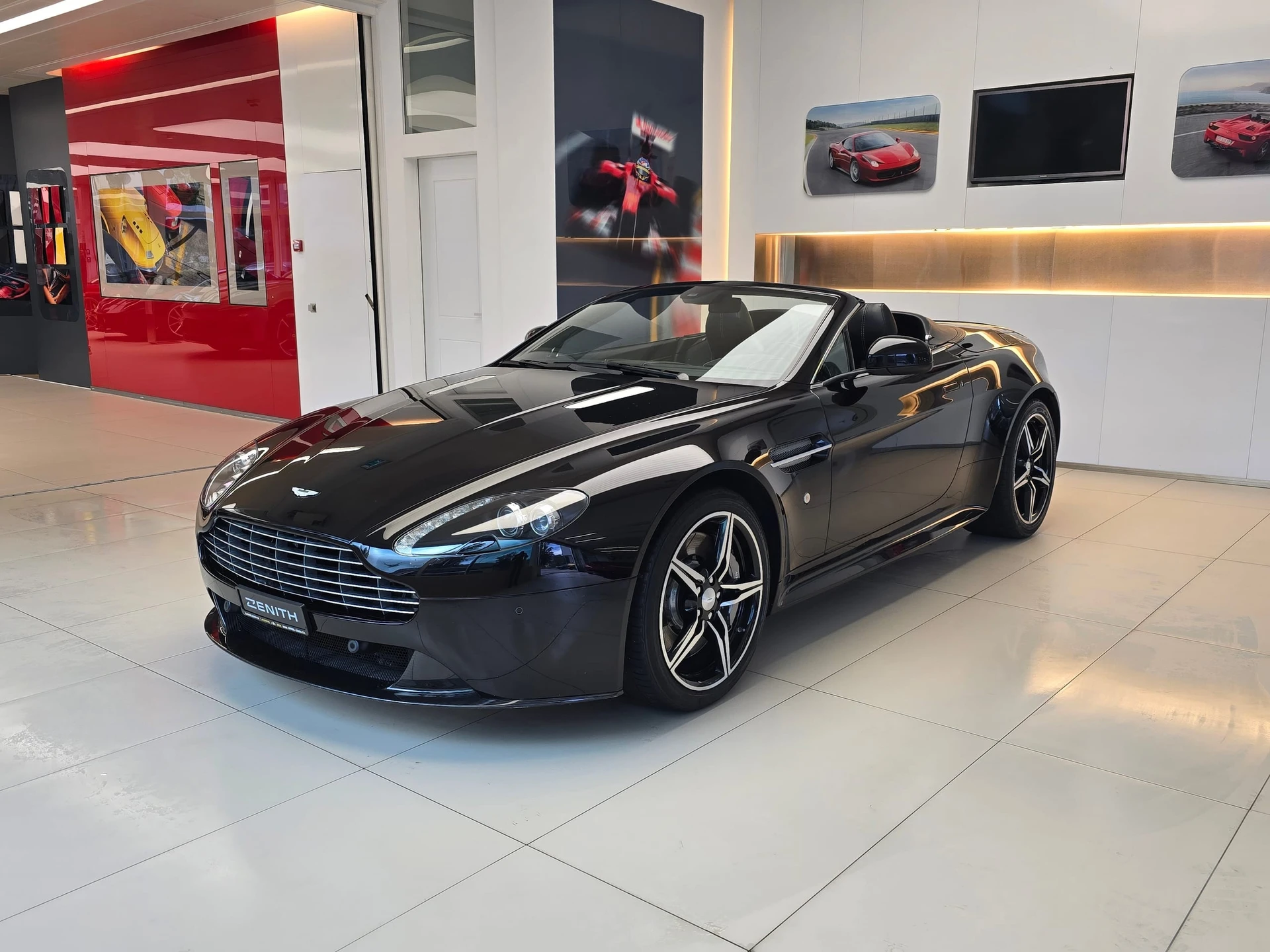 Aston Martin V8/V12 Vantage S
