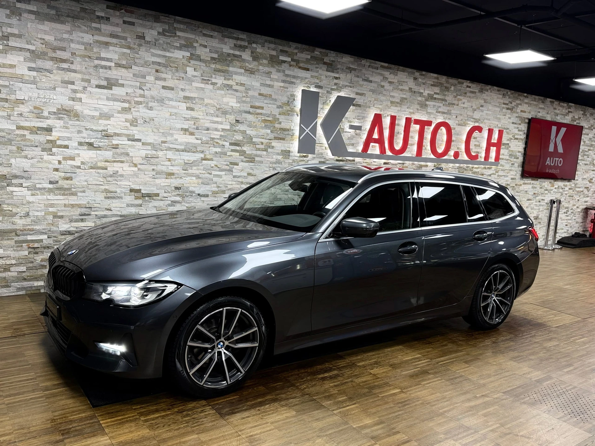 BMW 3er 318d 48V Touring Sport Line Steptronic