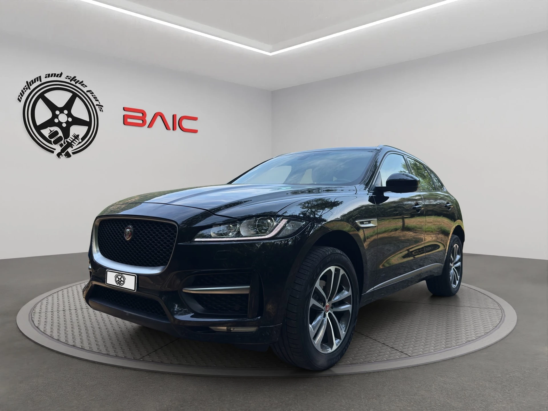Jaguar F-Pace