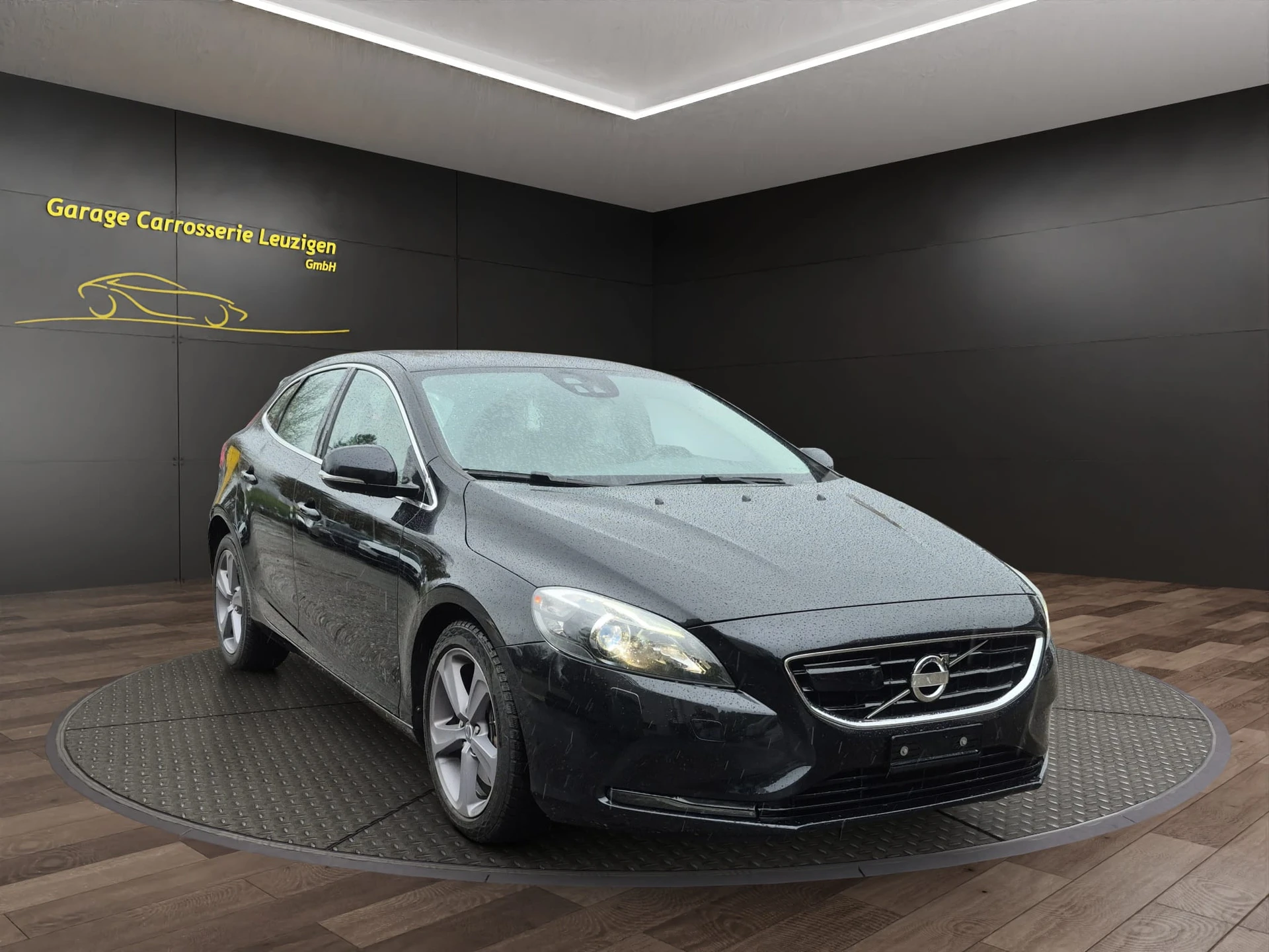 Volvo V40