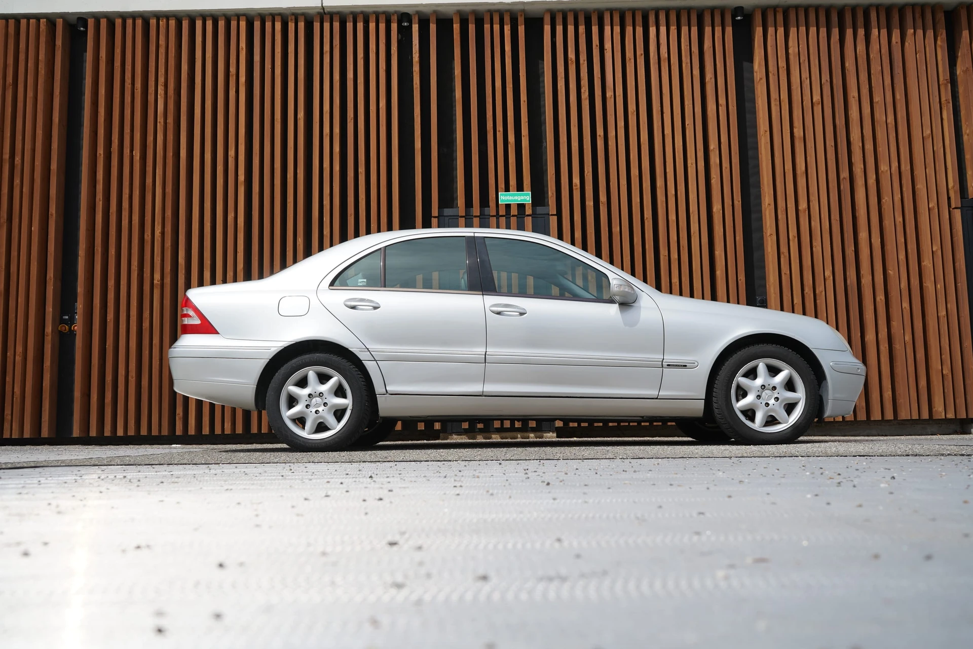 Mercedes-Benz C-Klasse C 240 ELÉGANCE AUTOMATIC l 170 PS