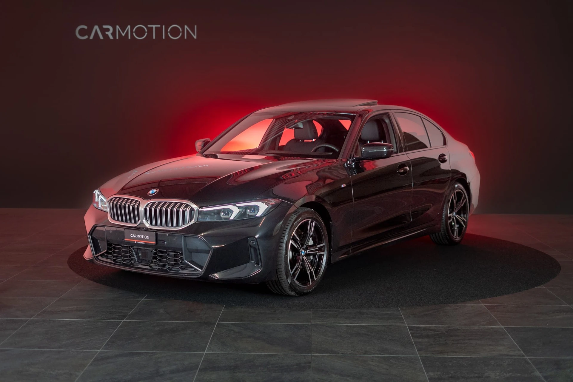 BMW 3er 330d xDrive SAG / LCI / Glasdach / Rückfahrkamera / Ambientebeleuchtung