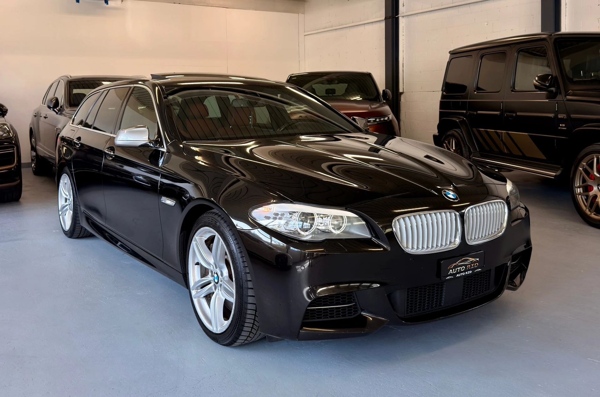 BMW 5er M550d xDrive Touring Steptronic