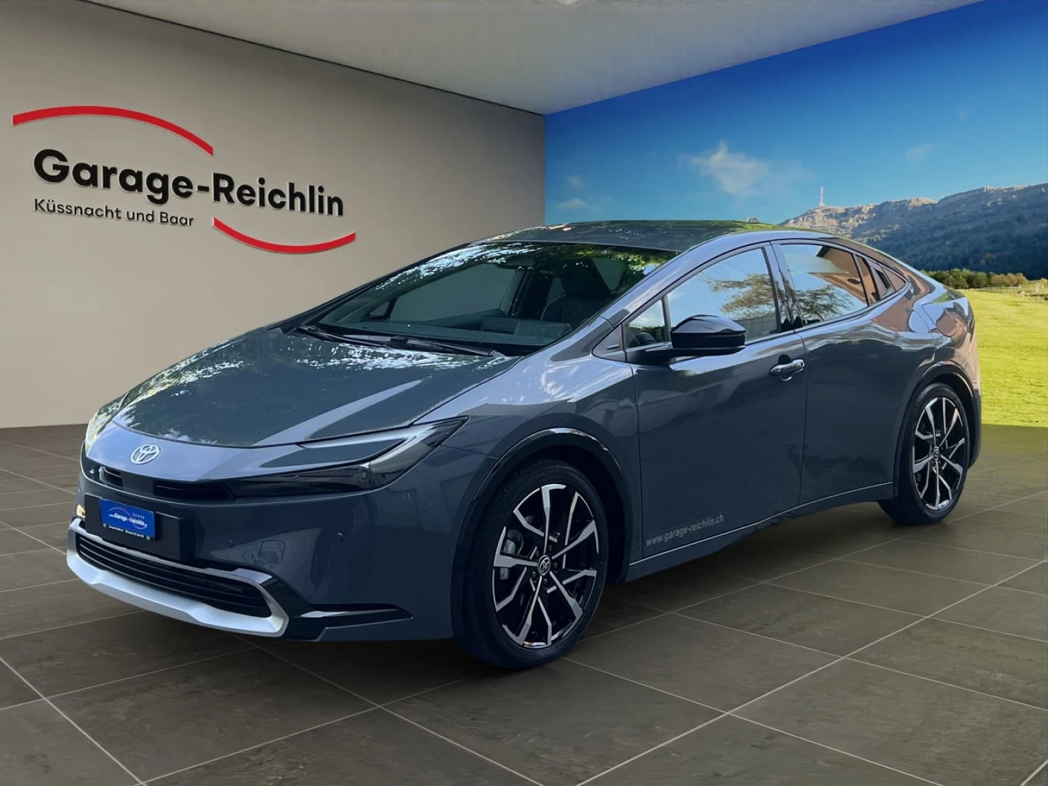 Toyota Prius 2.0 Plug-In-Hybrid Style