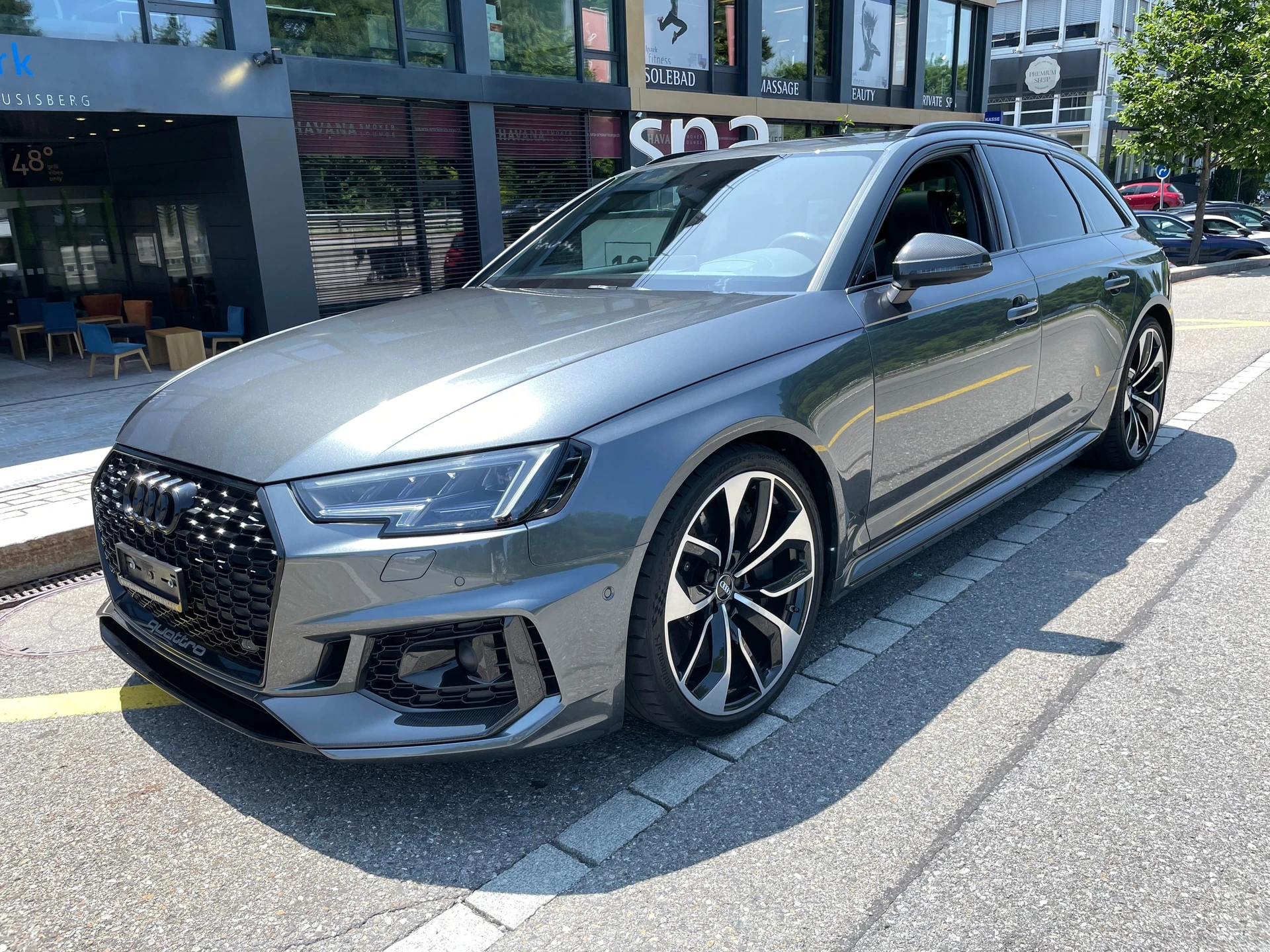 Audi S4 / RS4