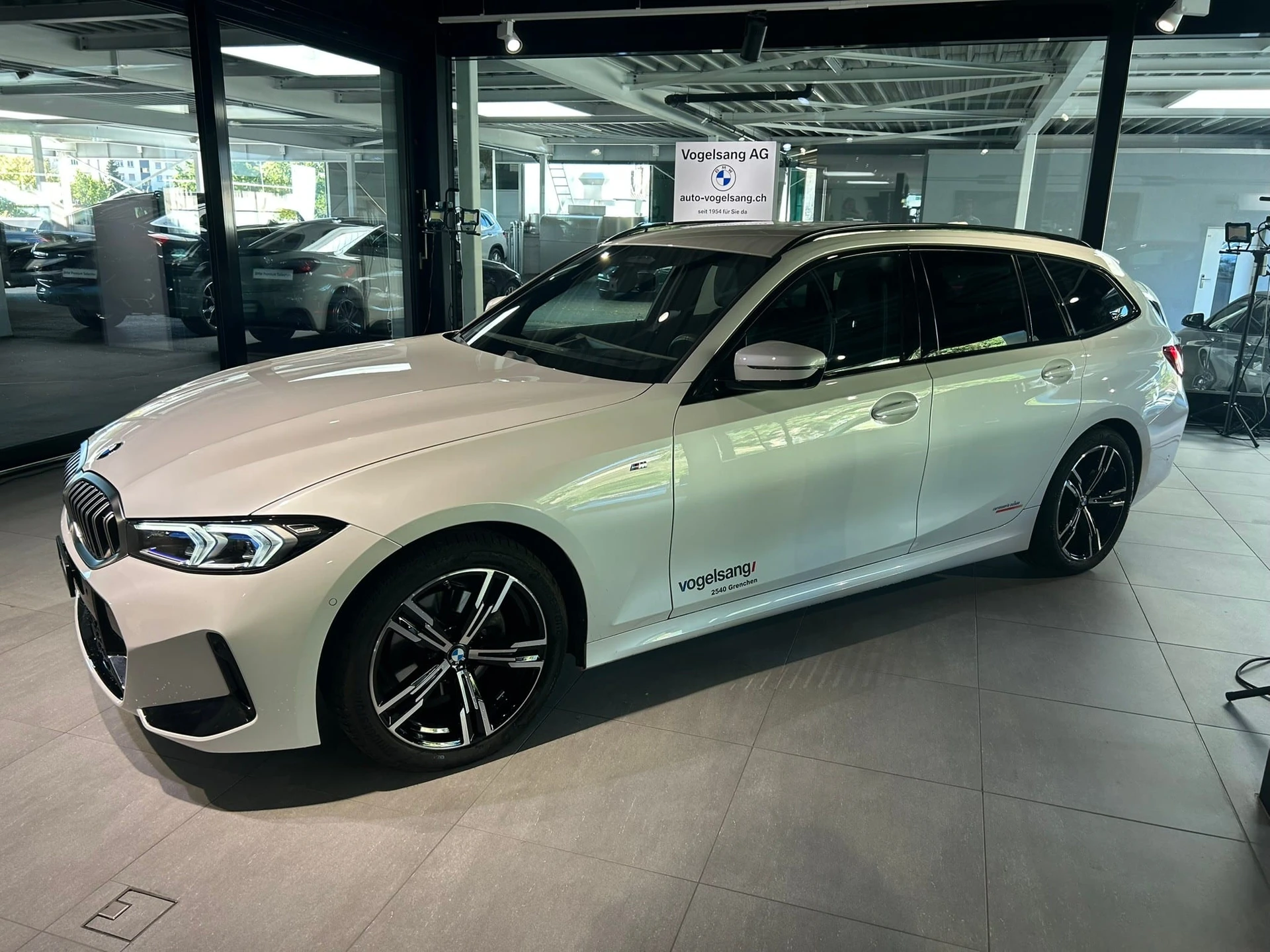 BMW 3er 320d xDrive 48V Touring Steptronic M Sport
