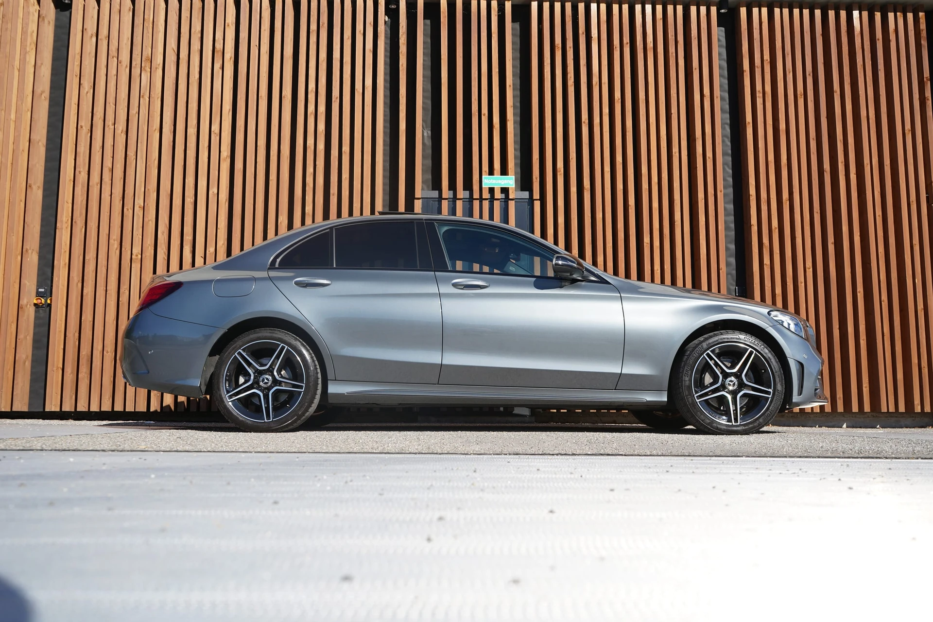 Mercedes-Benz C-Klasse C 200 SWISS STAR AMG LINE NIGHT 4MATIC 9G-TRONIC l 184 PS