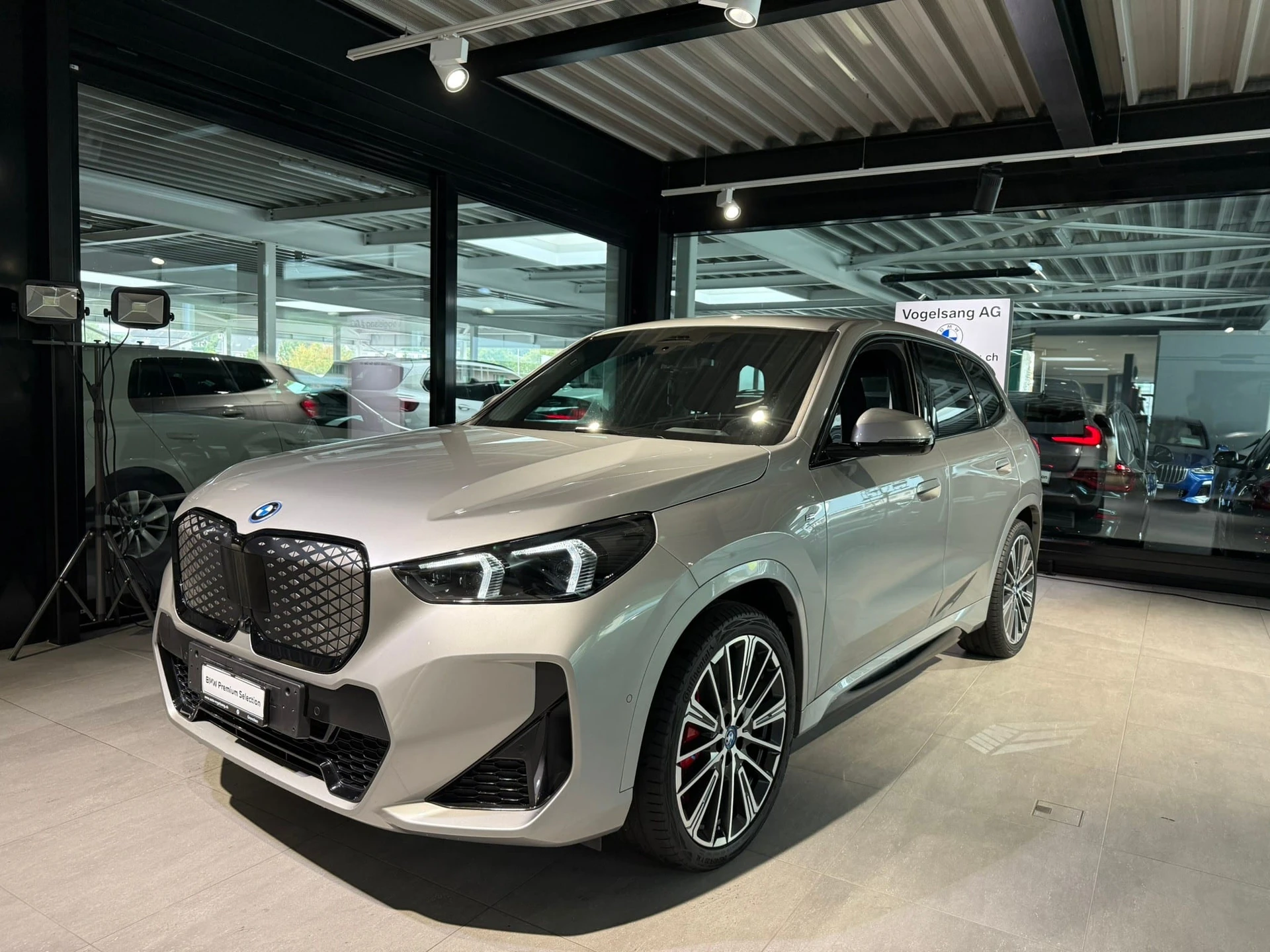 BMW iX1