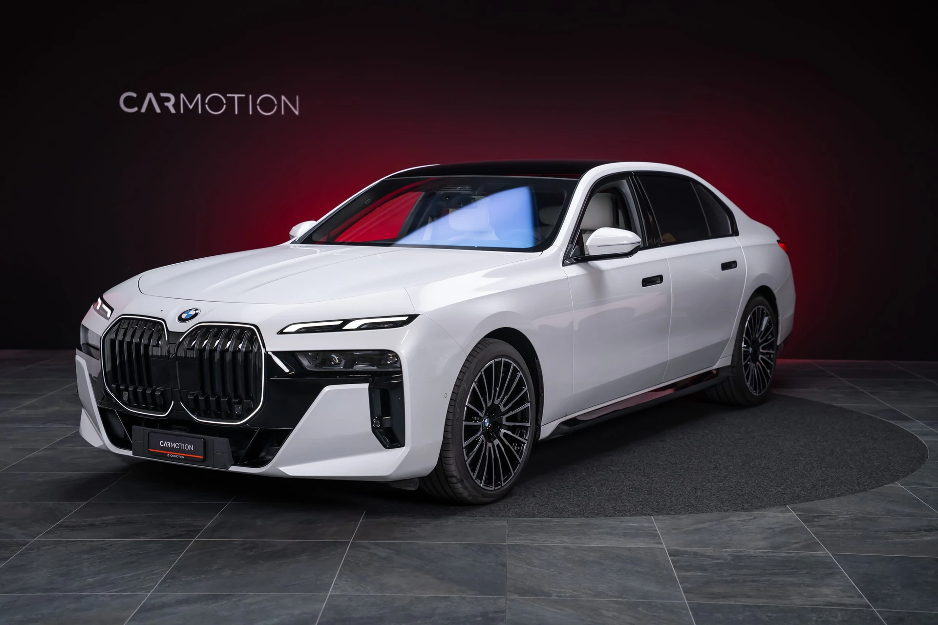 BMW i7 740d xDrive M Sport / Iconic Glow / Sky Lounge
