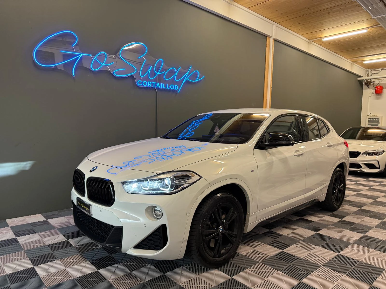 BMW X2