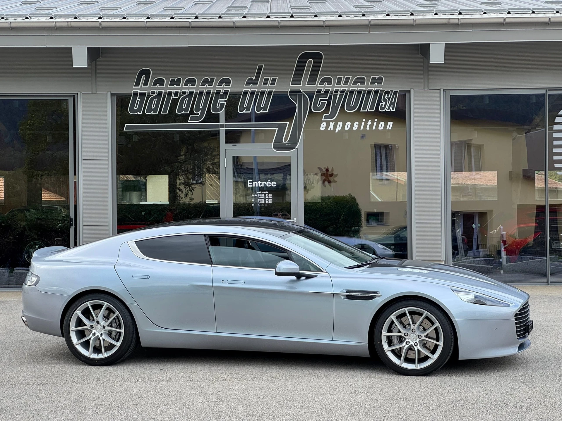 Aston Martin Rapide