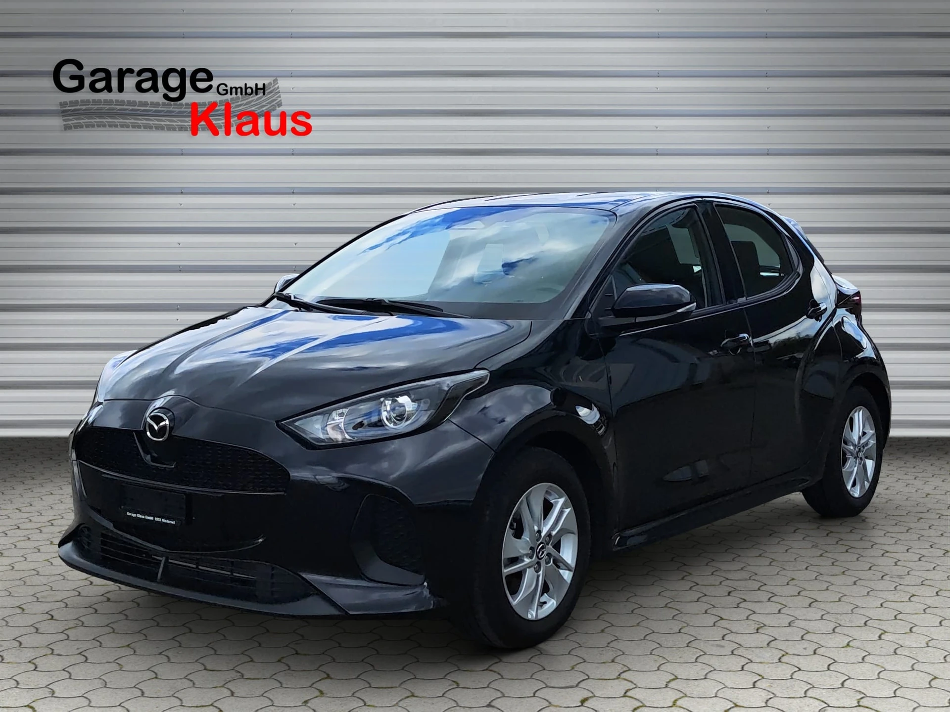 Mazda 2 Hybrid Centre-line