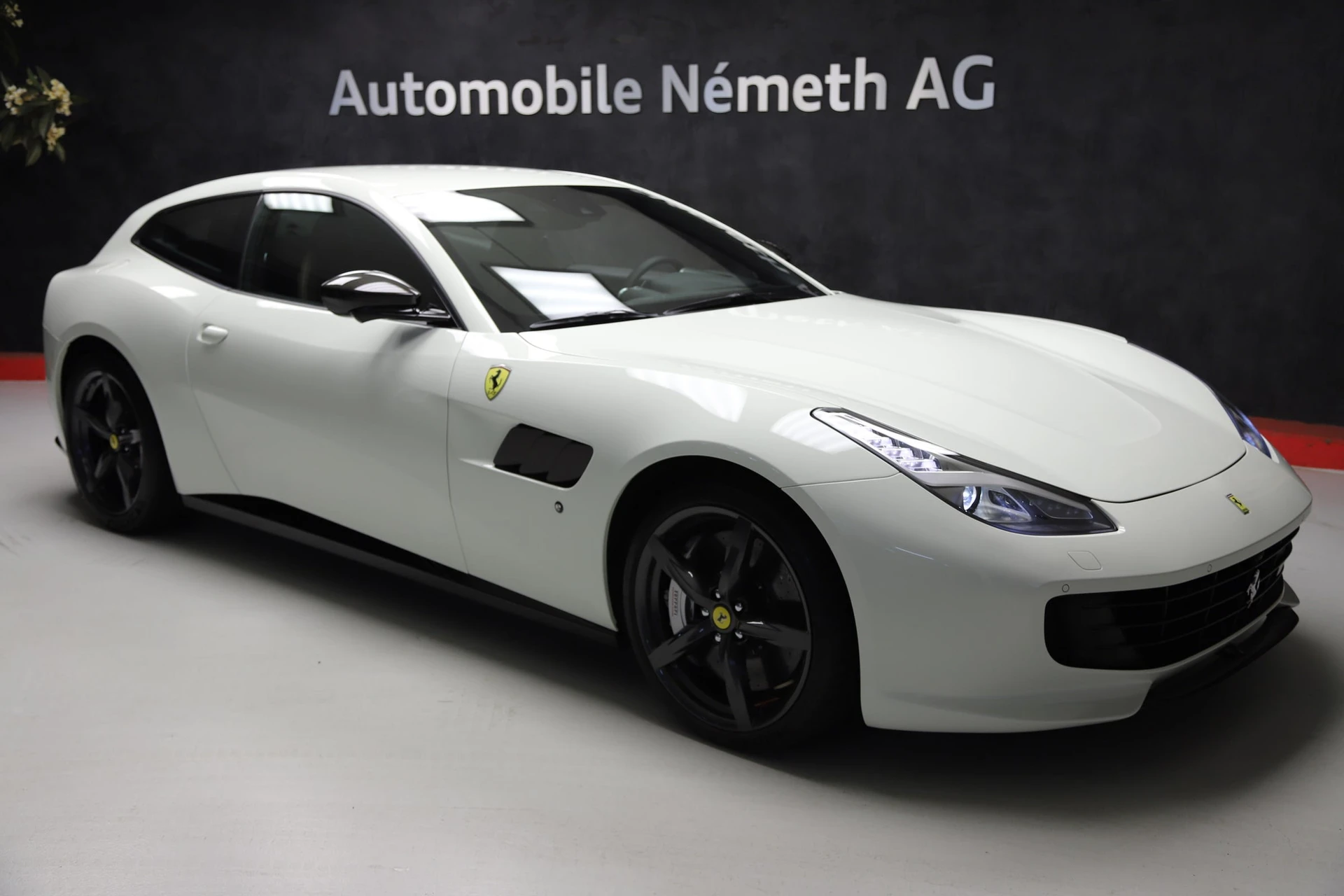 Ferrari GTC4Lusso T