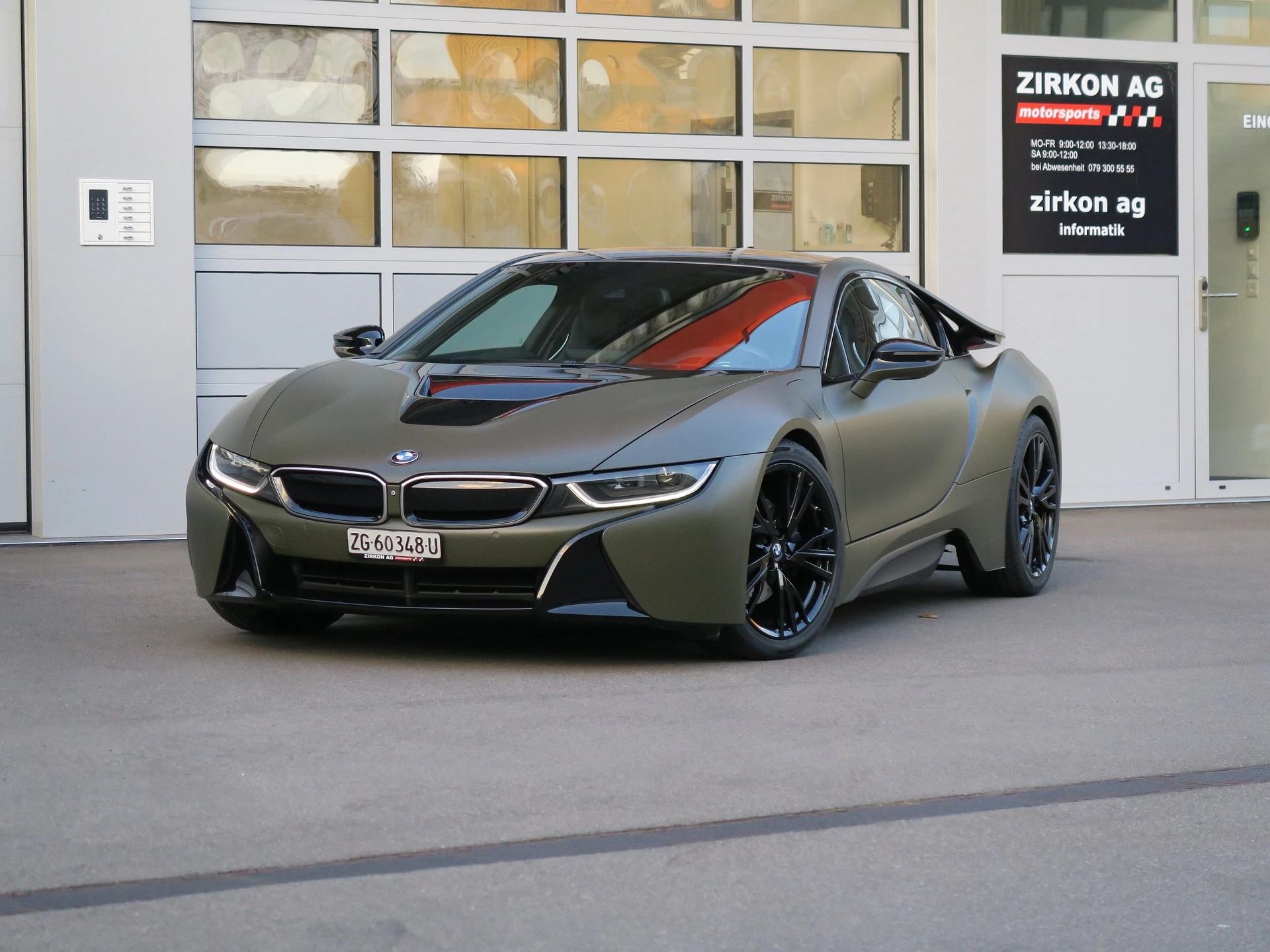 BMW i8